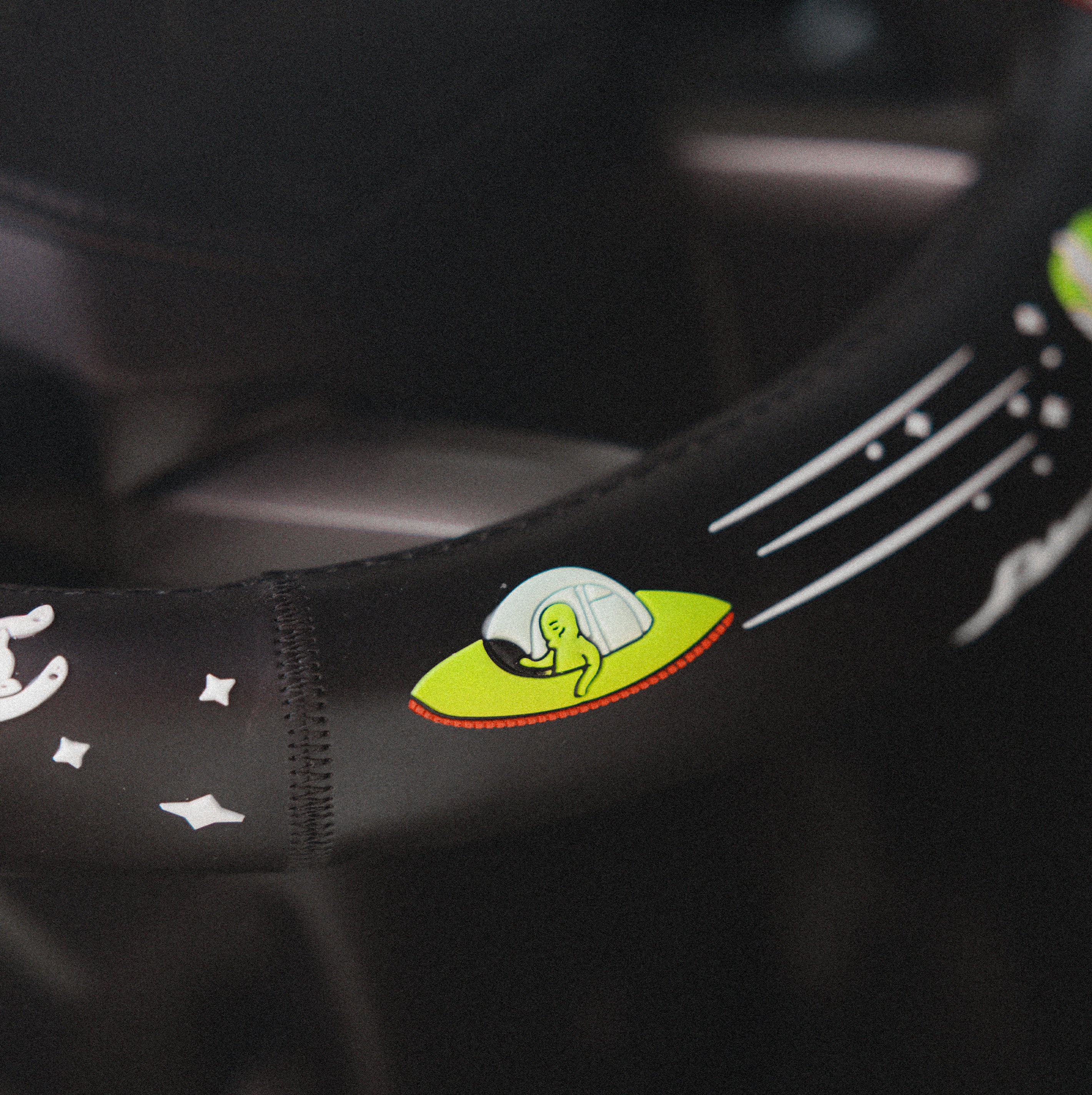  We Out Here Steering Wheel Cover (Black)、mySite、merchandisen