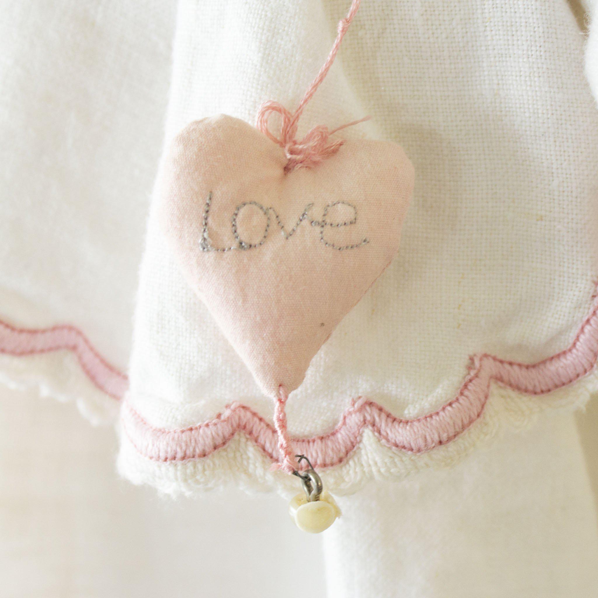 RETIRED - Hutch Studio - Roberta RicRac - One Of A Kind Bunny、mySite、g9winljtr