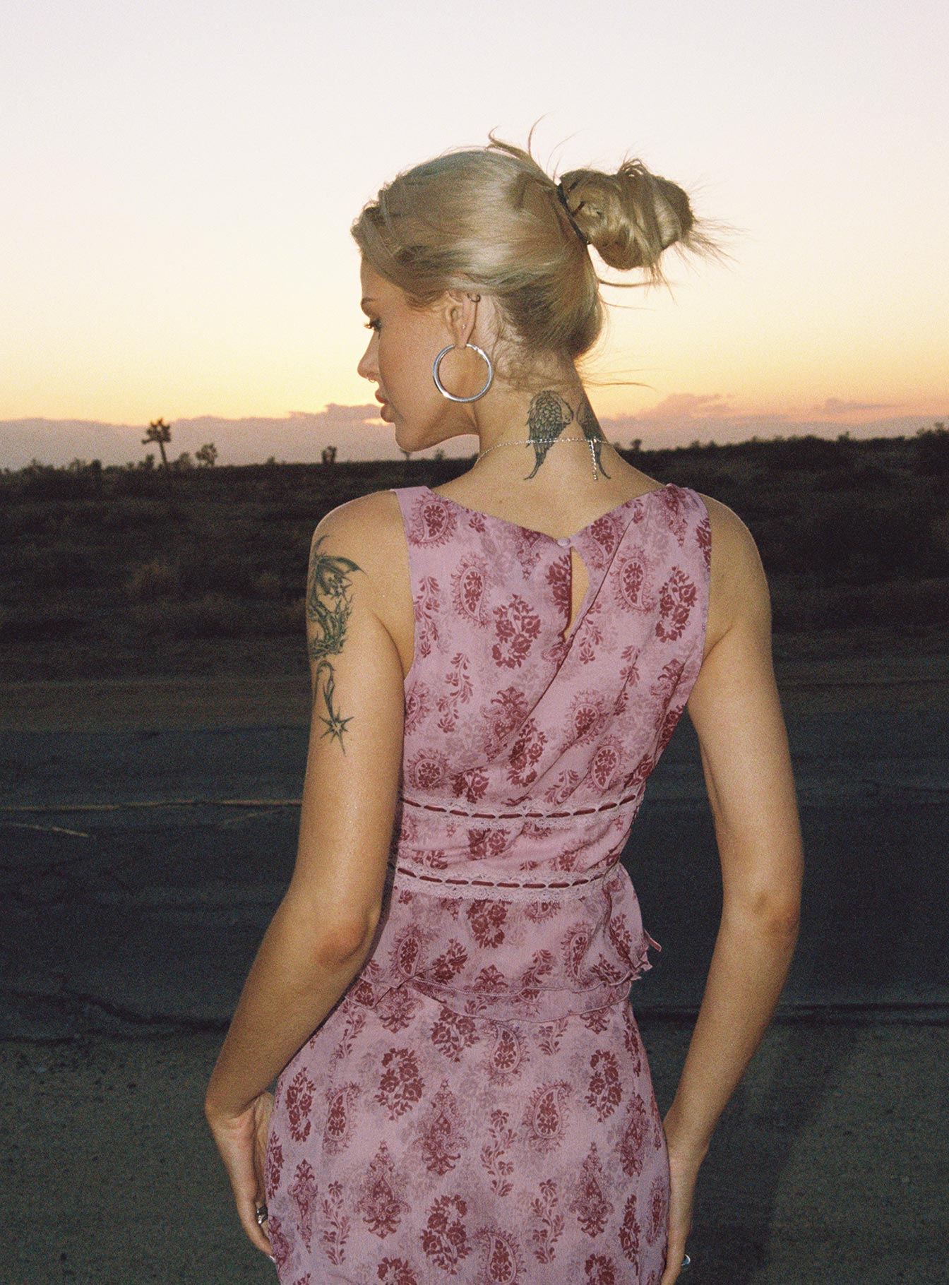 Nikolise Top Purple、mySite、solidvoid