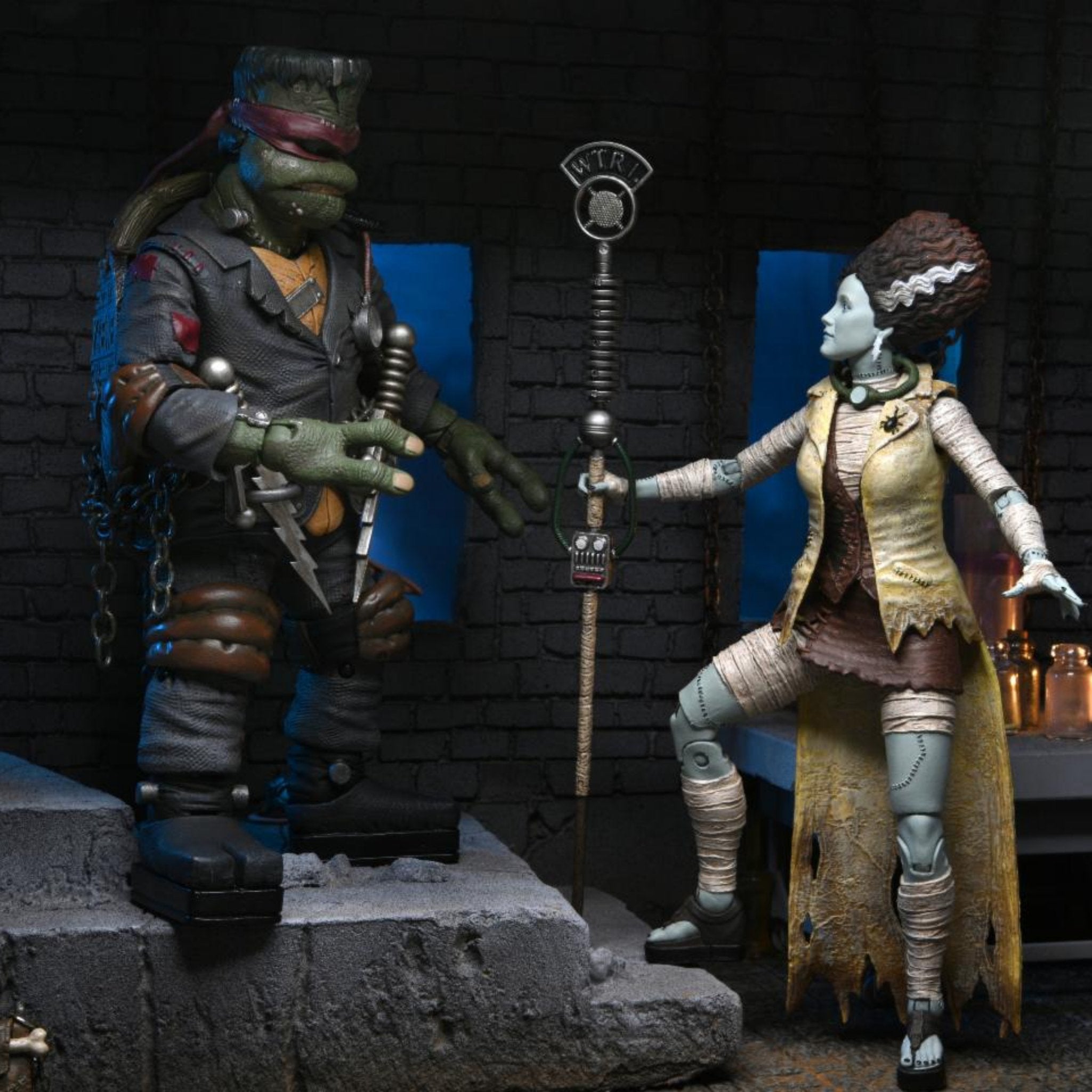 NECA Universal Monsters Teenage Mutant Ninja Turtles April O'Neil、mySite、hgirdovlk