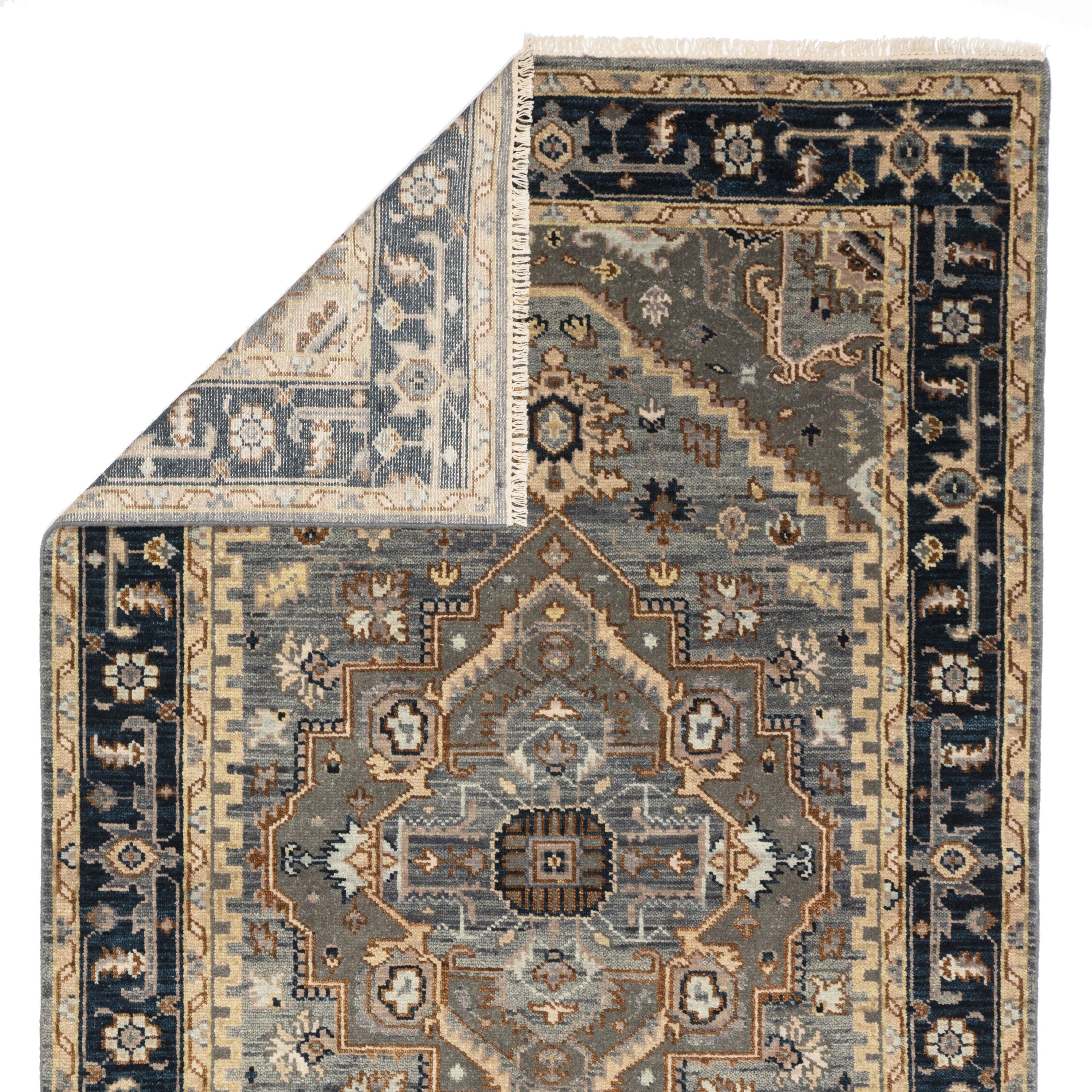 Andrews Hand-Knotted Medallion Gray Brown Area Rug、mySite、gigharbornorthrealestate
