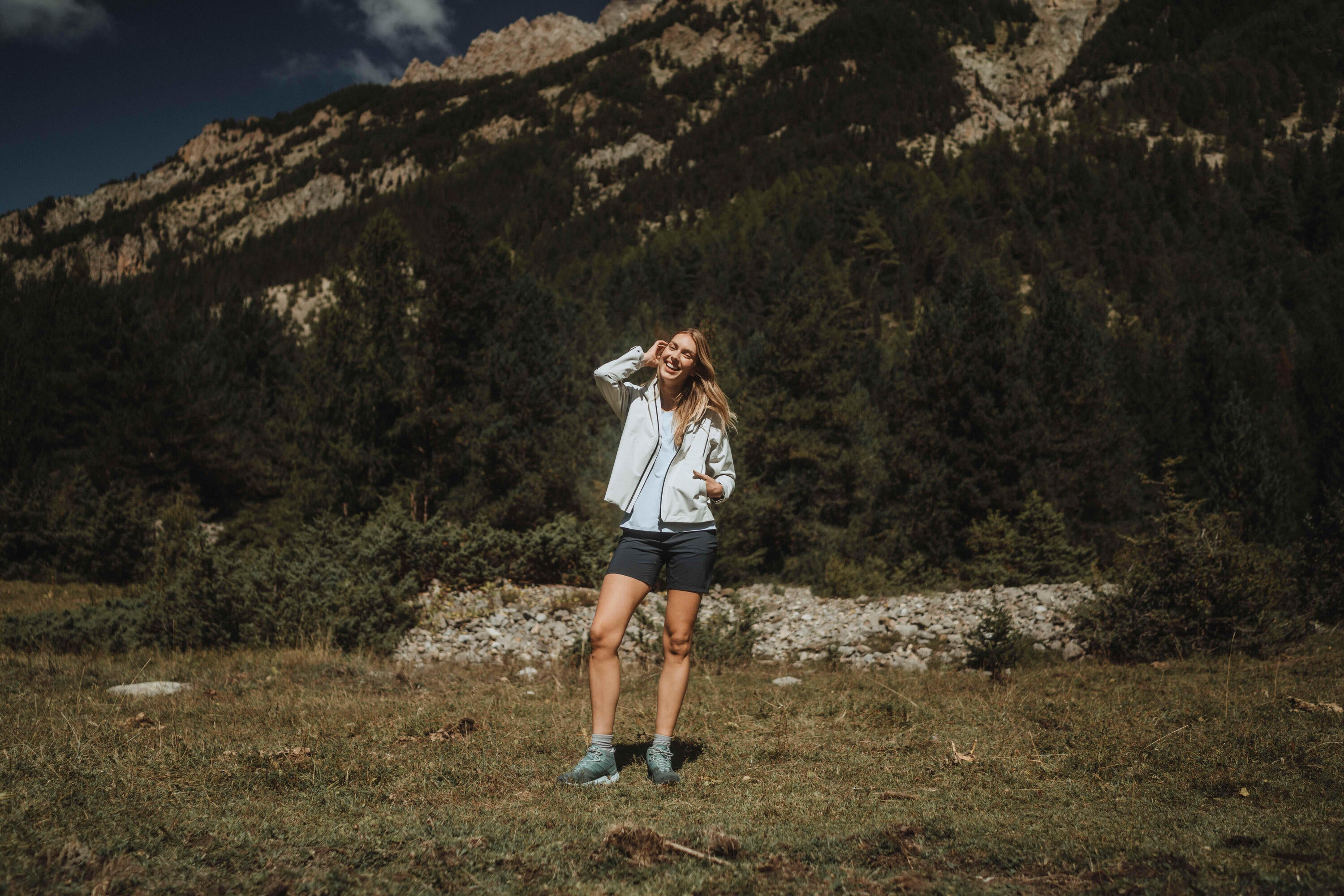 Quechua Women's MH100 Lightweight Waterproof Hiking Jacket、mySite、shQuechua Women's MH100 Lightweight Waterproof Hiking Jacket、mySite、glenpowelloop_name