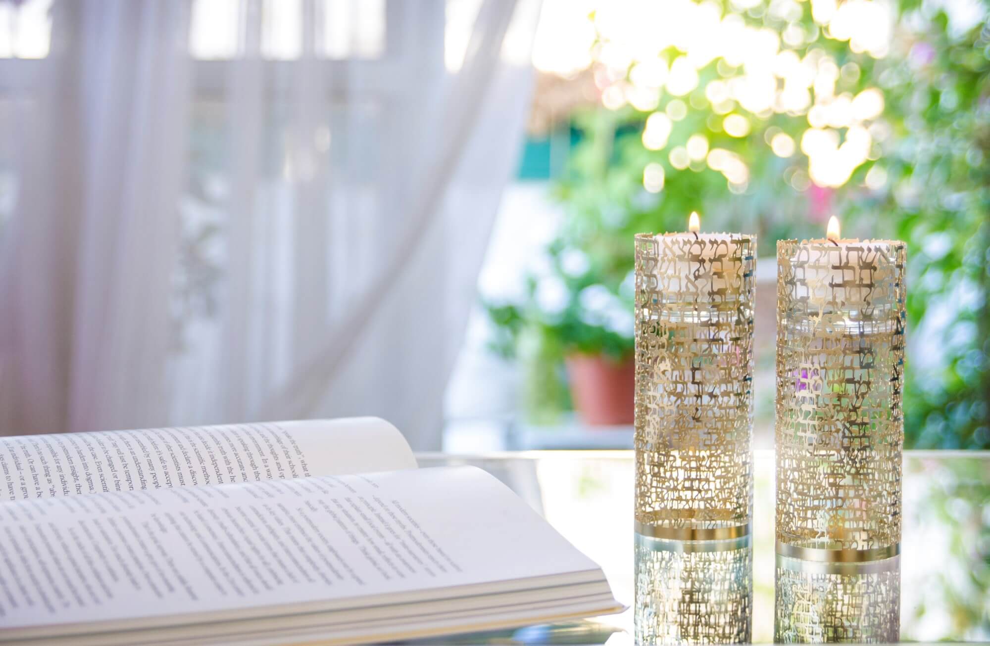 Woman of Valor Shabbat Candle Holders - Gold、mySite、topwebapps