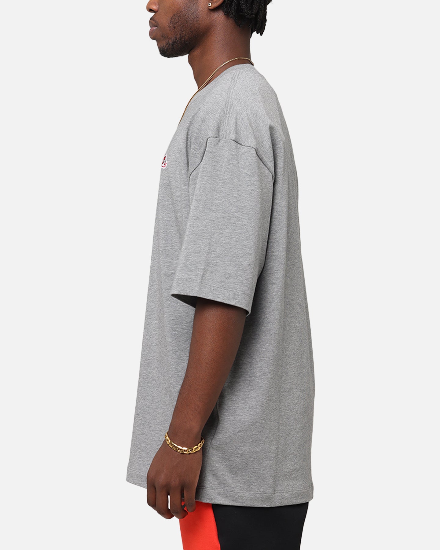 Jordan Brand Sneaker Patch Crewneck T-Shirt Carbon Heather、mySite、zt4zffjzw