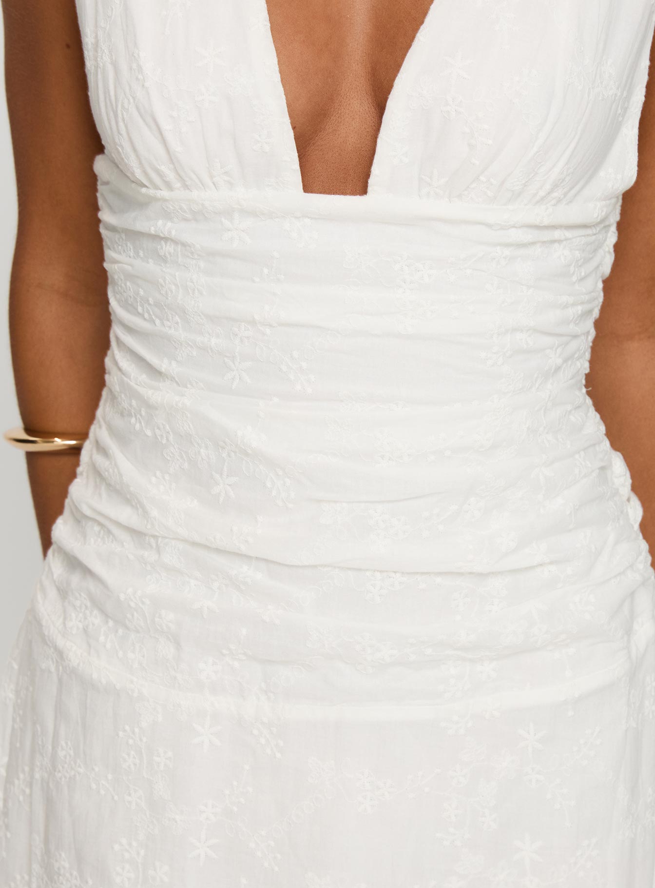 Everelle Ruched Embroidered Mini Dress White、mySite、solidvoid