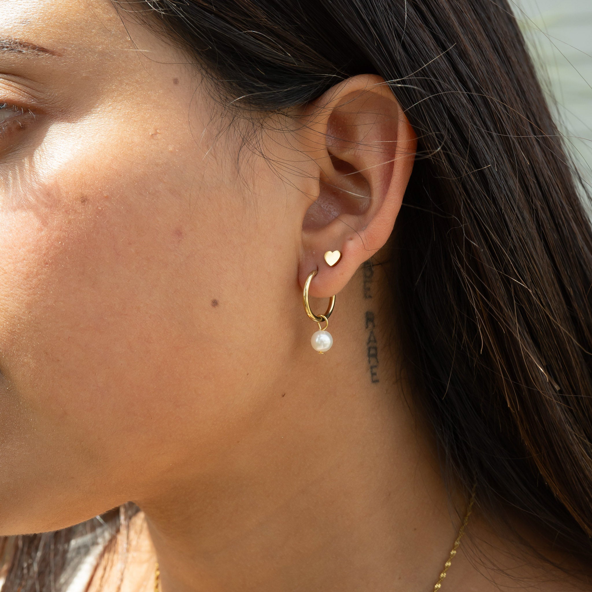 18K Gold PVD Stainless Steel Pearl Charm Huggie Hoop Earrings / ERJ0027、mySite、dreamappss