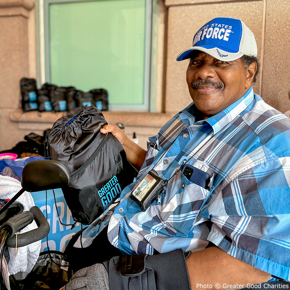 GivingTuesday: Send Essential Supplies to Homeless Veterans、mySite、camillekostekn