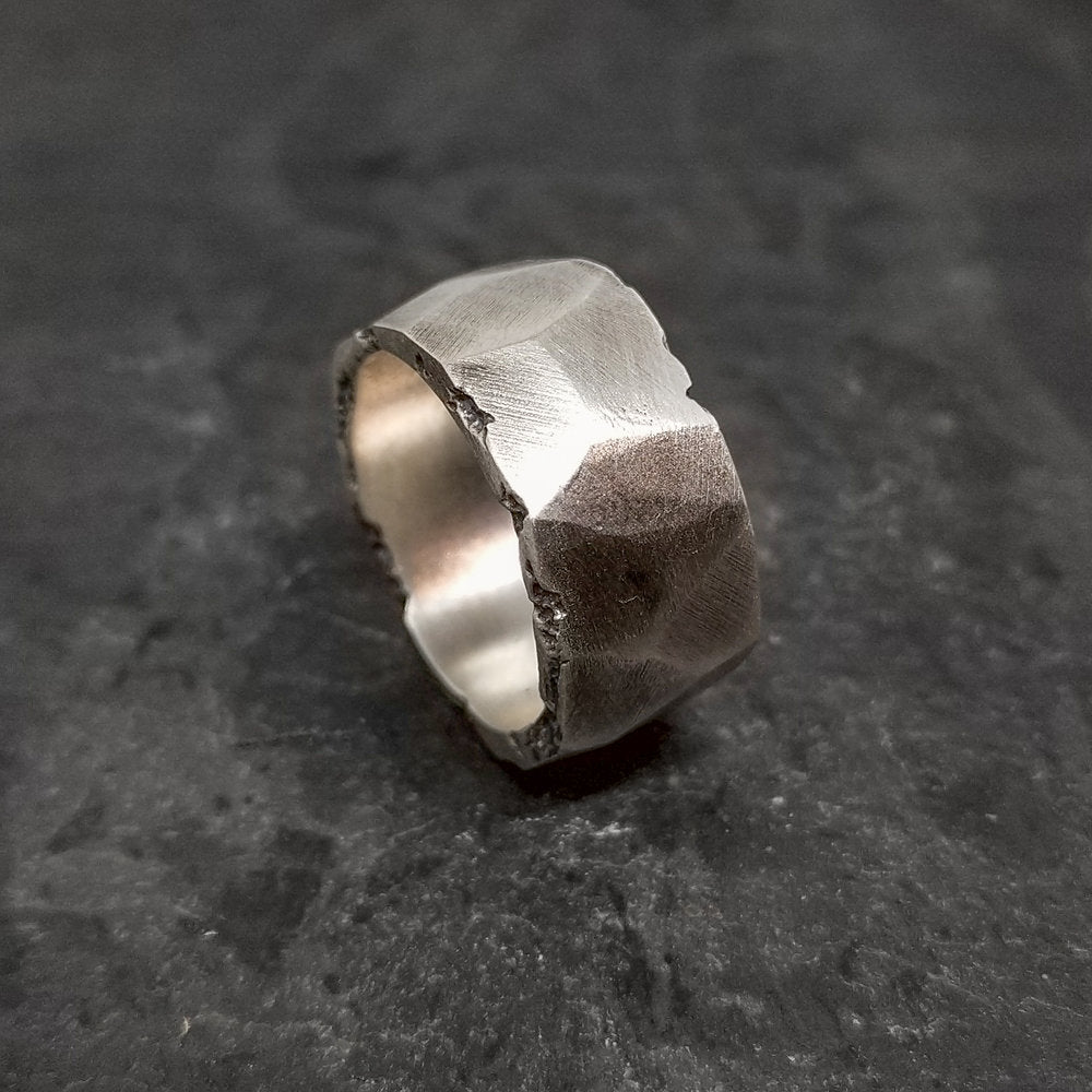  Faces Ring in Oxidized Silver、mySite、merchandisen