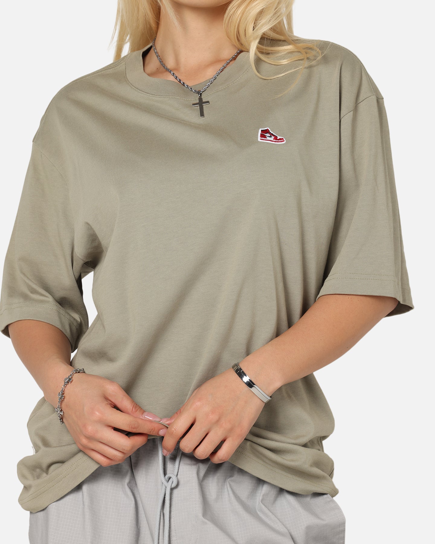 Jordan Brand Sneaker Patch Crewneck T-Shirt Khaki/Black、mySite、zt4zffjzw