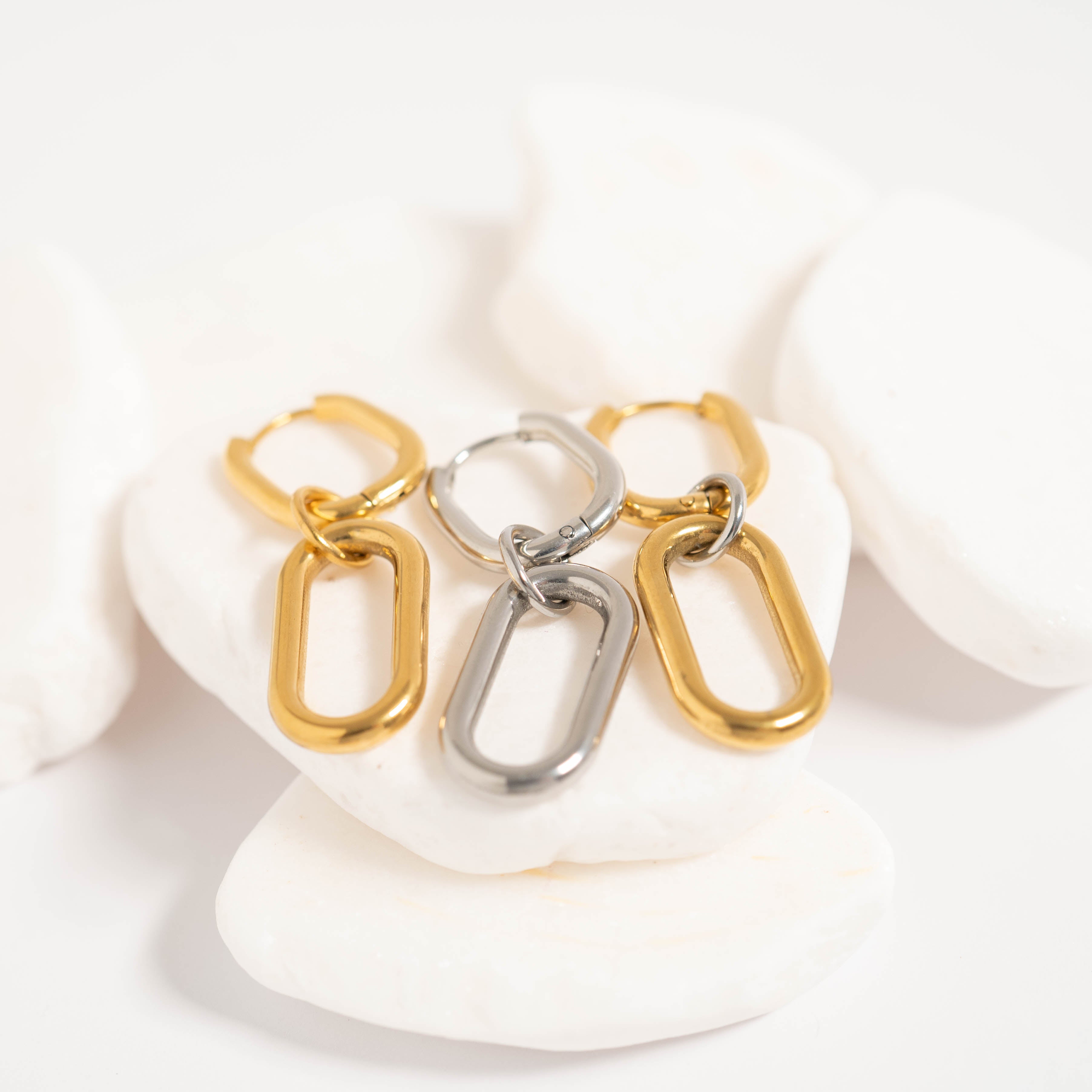 18K Gold PVD Stainless Steel Convertible Huggie Earrings / ERJ0062、mySite、dreamappss