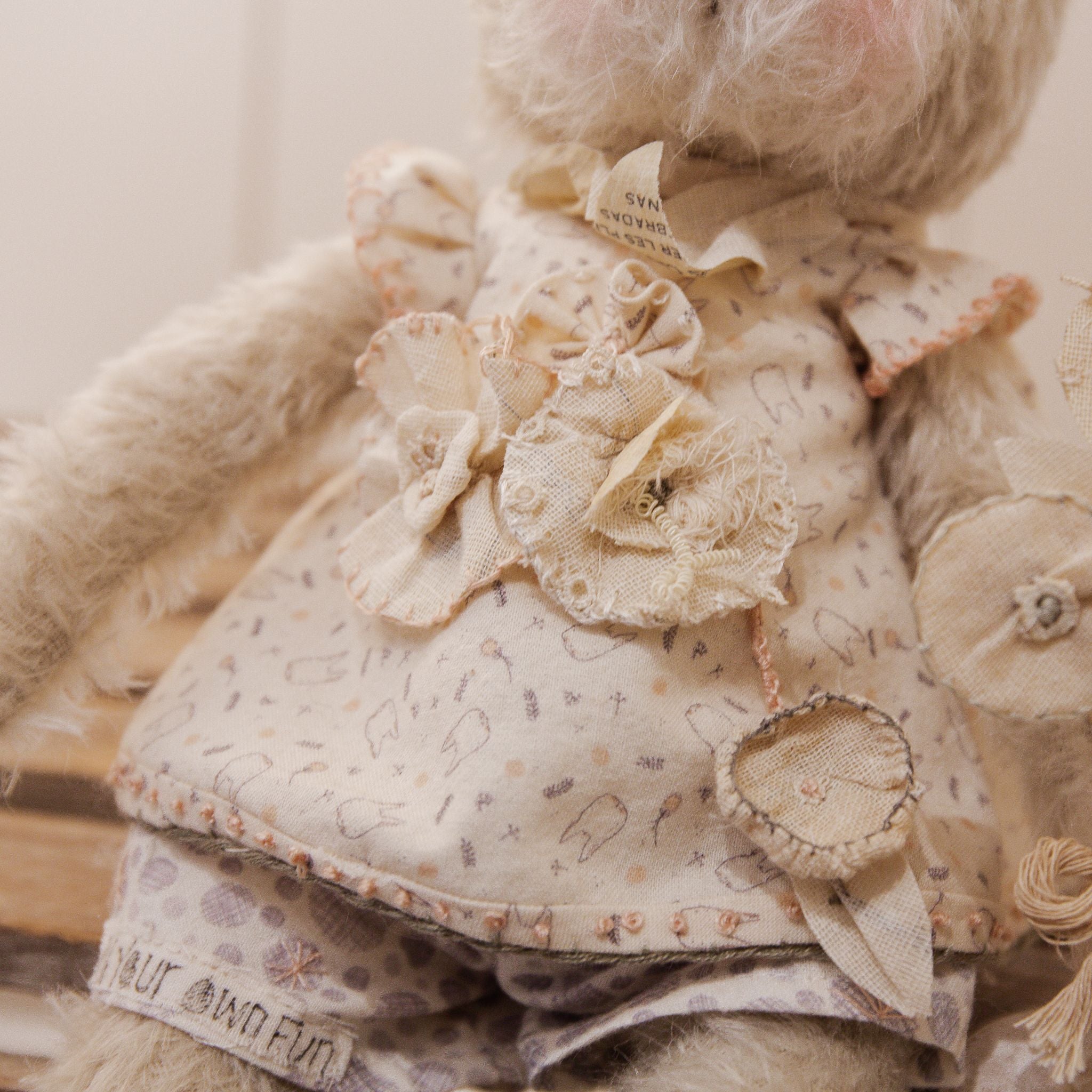 RETIRED Hutch Studio - Franny FunBun - Hand-Crafted Sparse Mohair Cream Bunny、mySite、g9winljtr