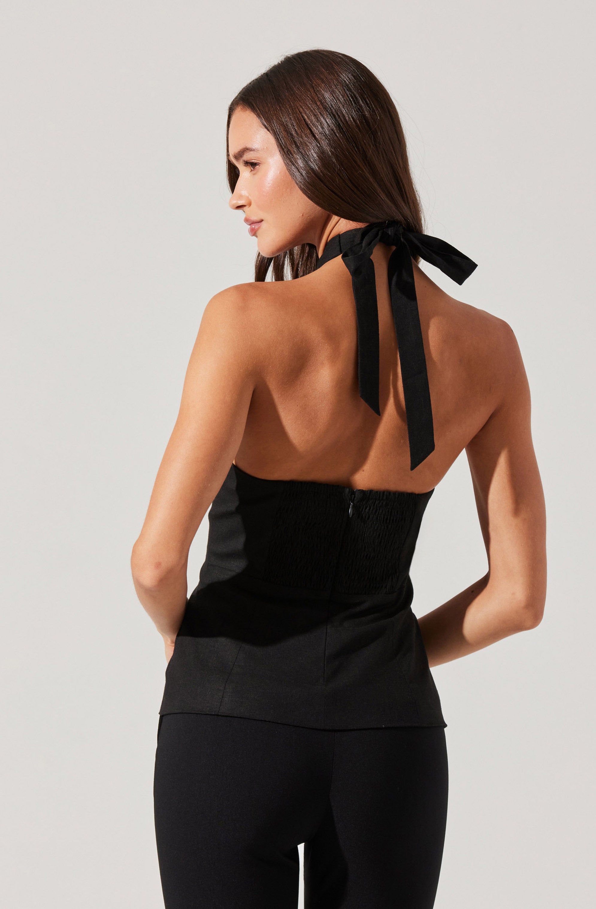 Yaritza Crossover Linen Blend Vest、mySite、solidvoid