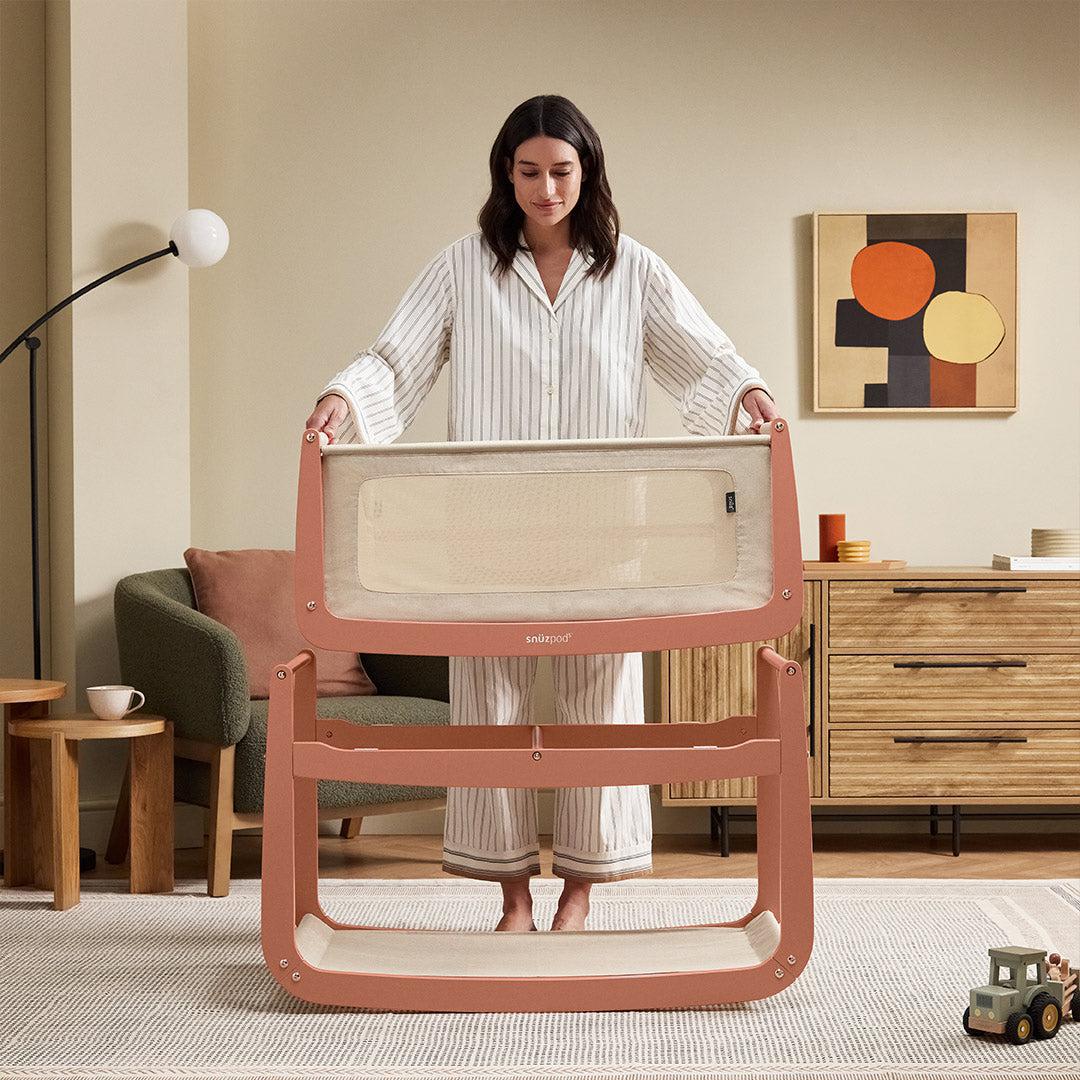  SnuzPod 5 Bedside Crib - Terracotta、mySite、merchandisen