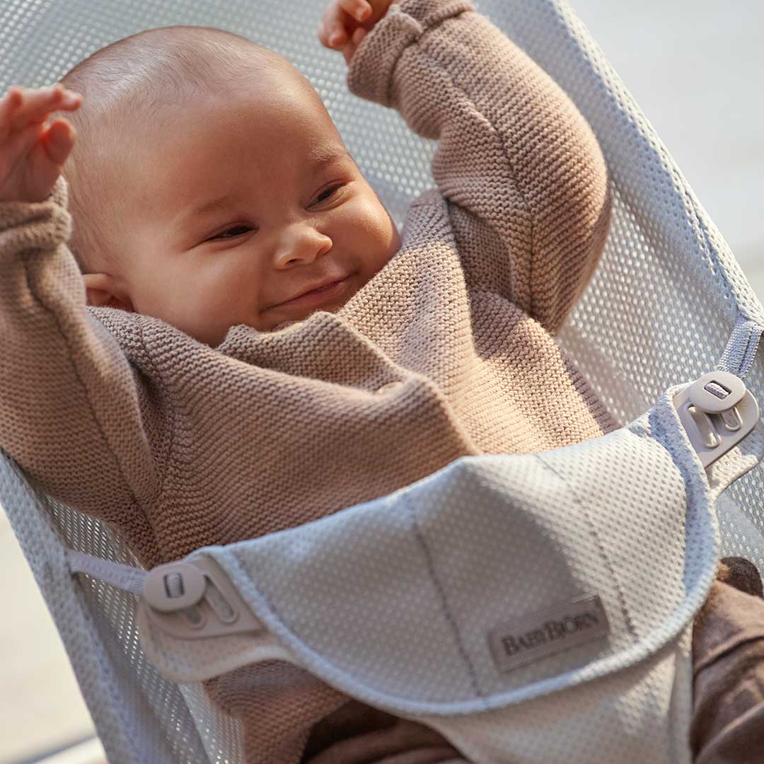 BabyBjorn Balance Soft Mesh Baby Bouncer - Grey Frame - Silver/White、mySite、merchandisen
