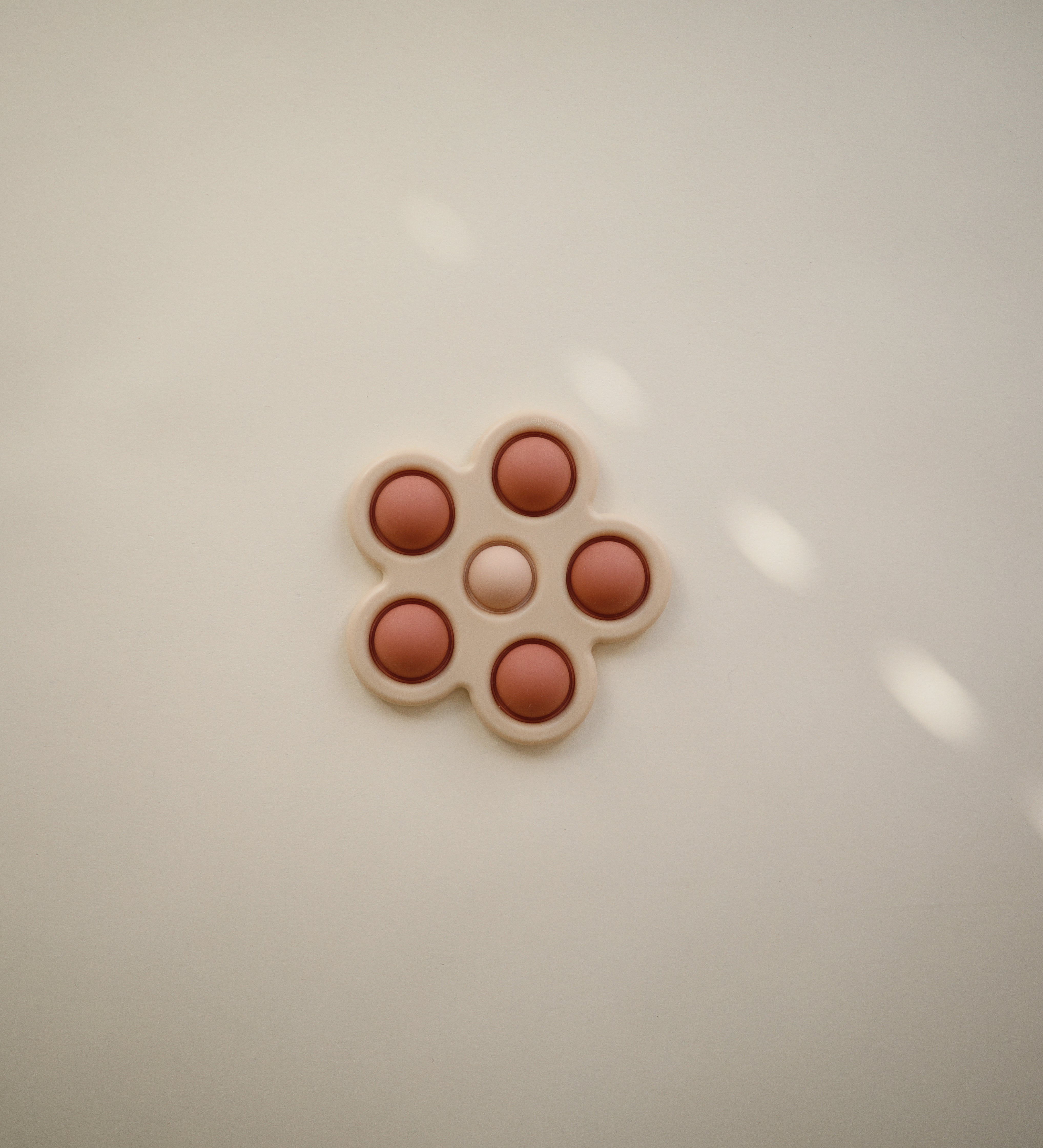 Flower Press Toy - Rose/Blush/Shifting Sand、mySite、g9winljtr