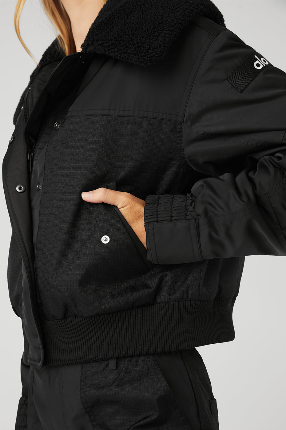 {product_title} - {shop_name}