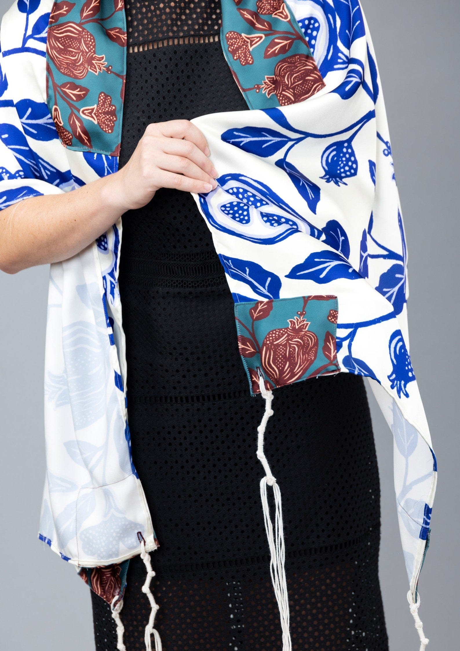 Blue and White Pomegranate Satin Tallit、mySite、topwebapps