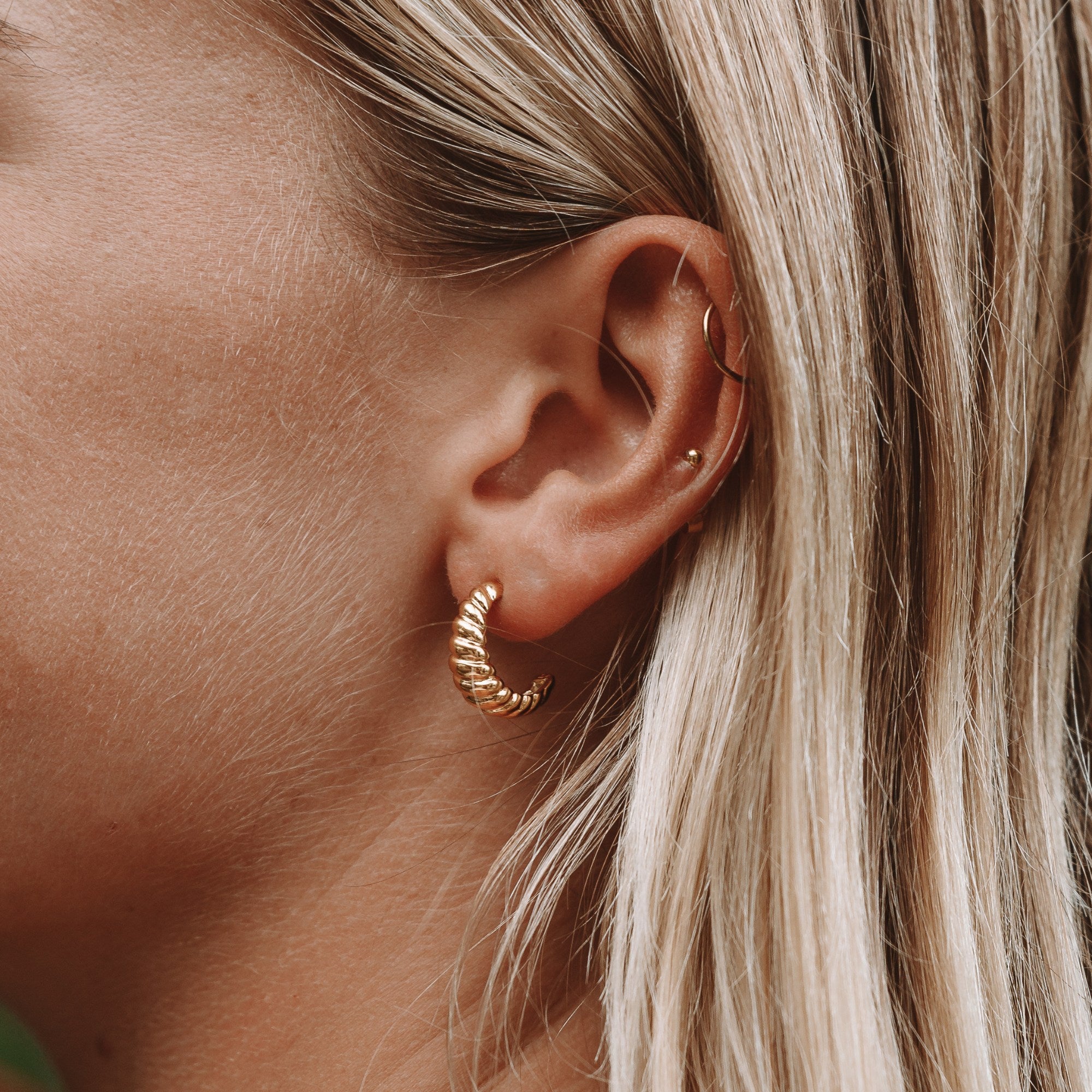 Croissant Hoop Earrings、mySite、hinf8tx79