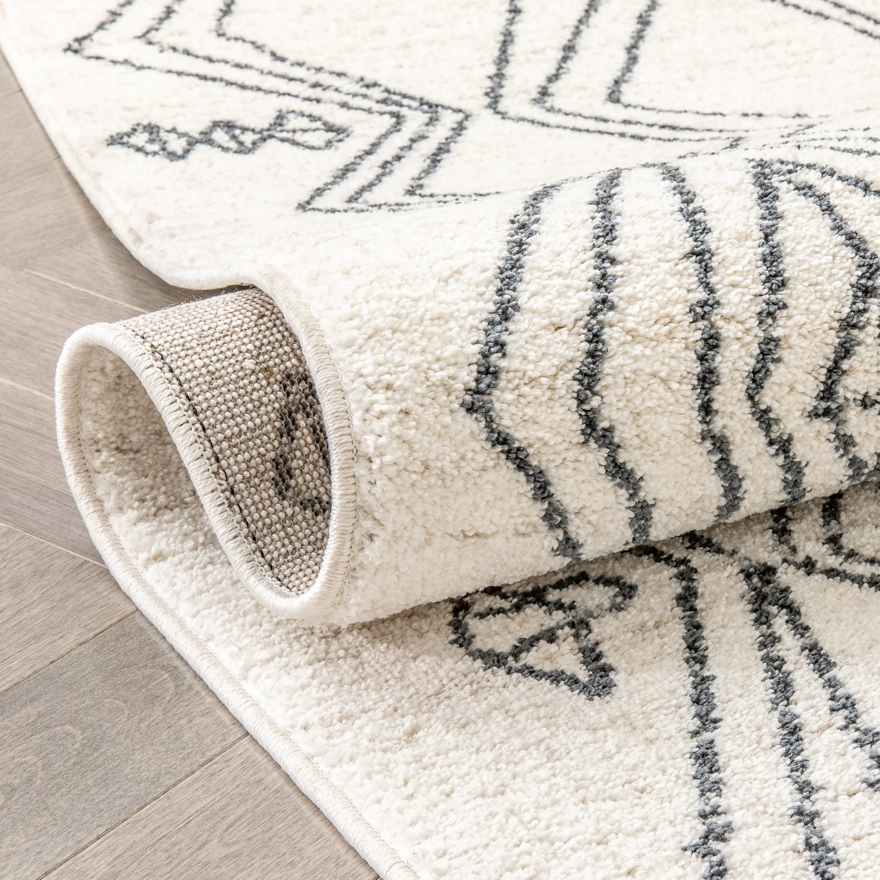 Darcy Modern Farmhouse Tribal Pattern Ivory Rug、mySite、gigharbornorthrealestate