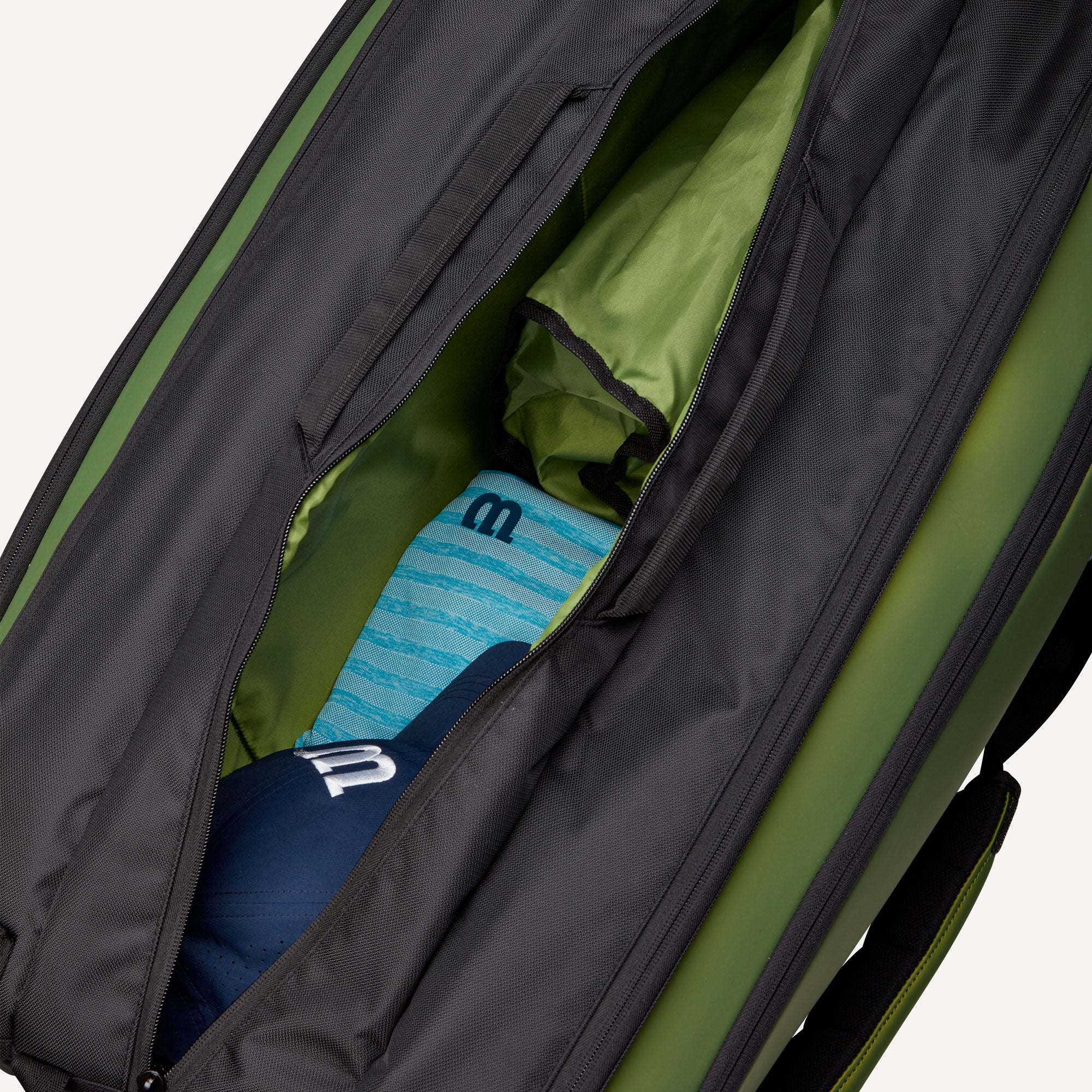 Wilson Super Tour Blade 15 Pack Tennis Bag