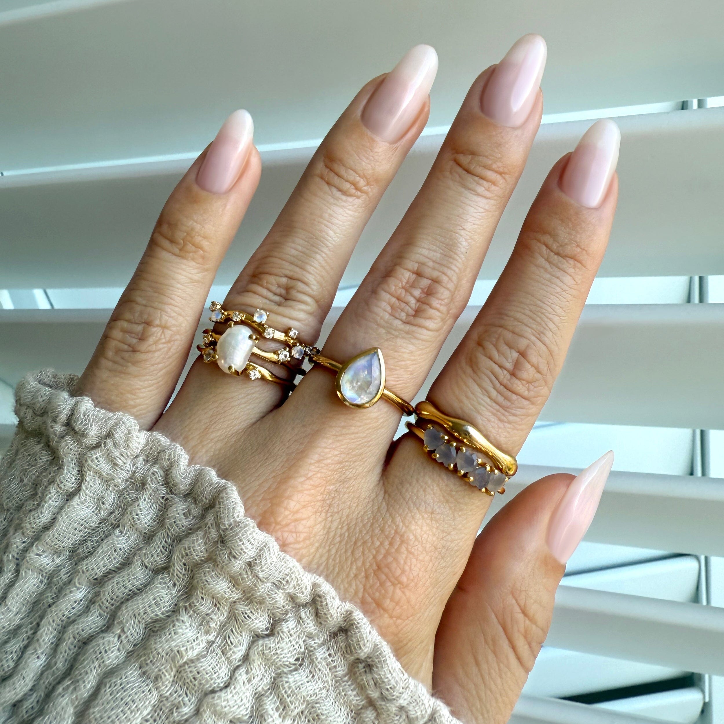 Moonstone Ring - Stardust Band、mySite、hinf8tx79