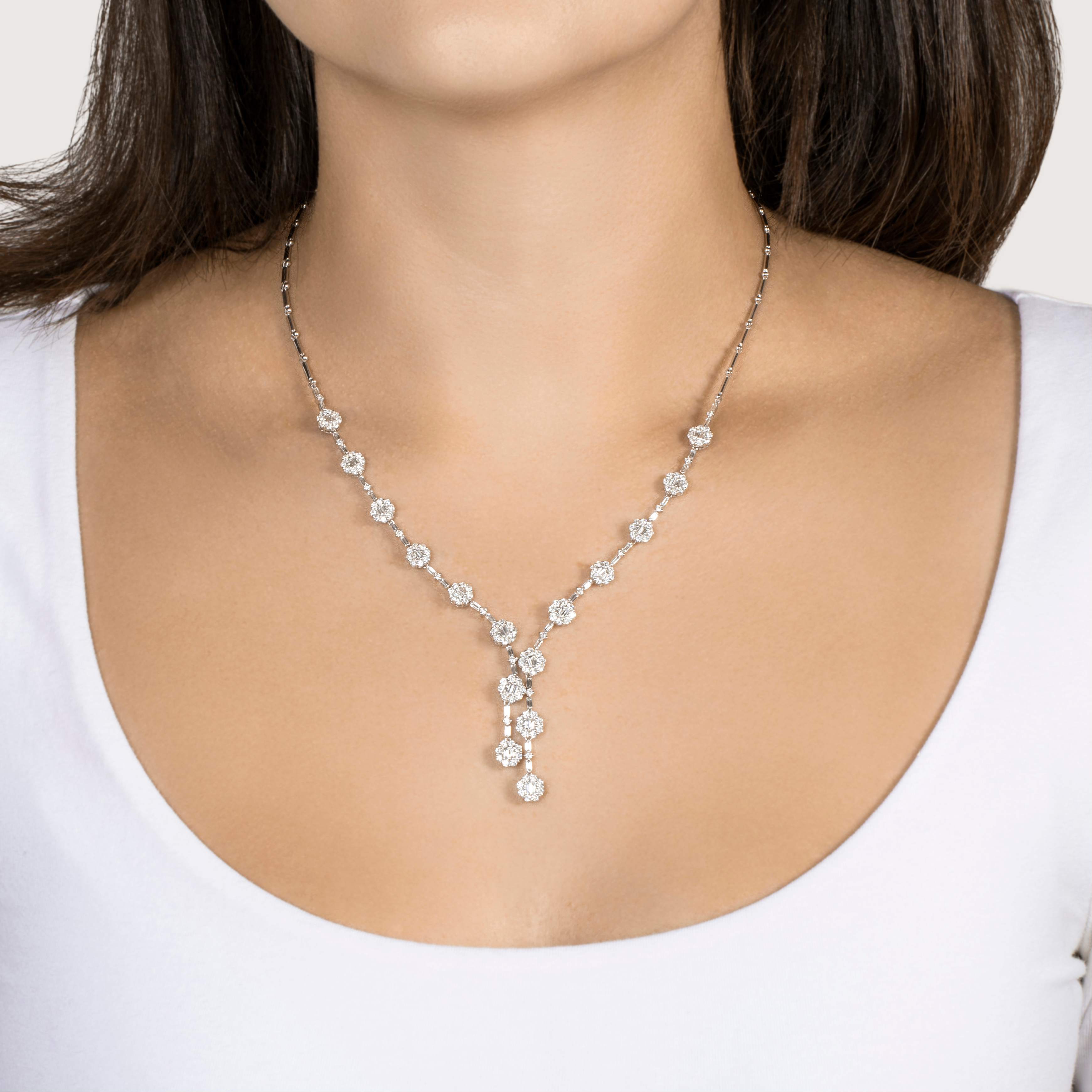 Vintage 18k White Gold 4.58cttw Diamond Dazzling Floriform Necklace 20、mySite、hinf8tx79