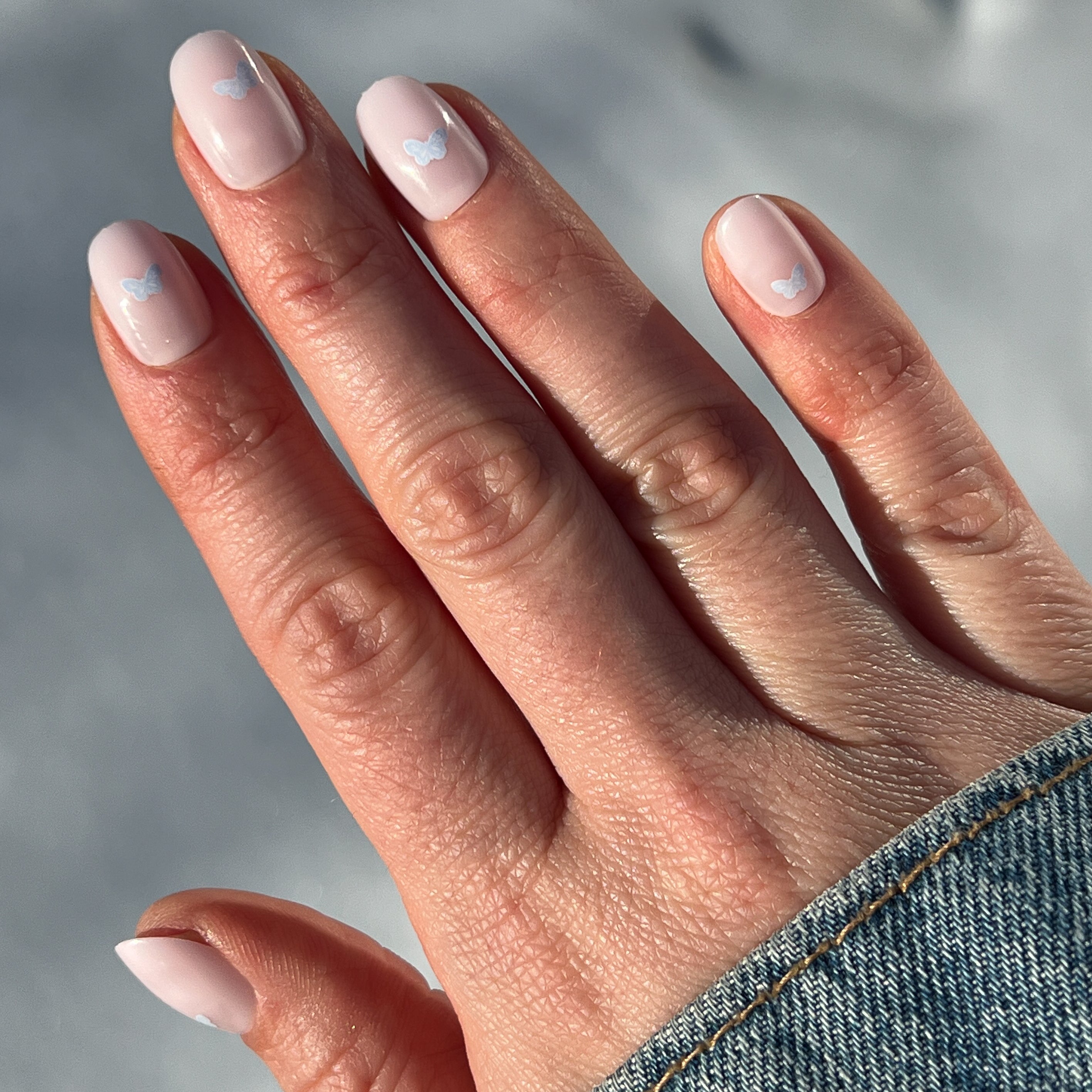 Butterfly Party | Round | Extra Short、mySite、solidvoid