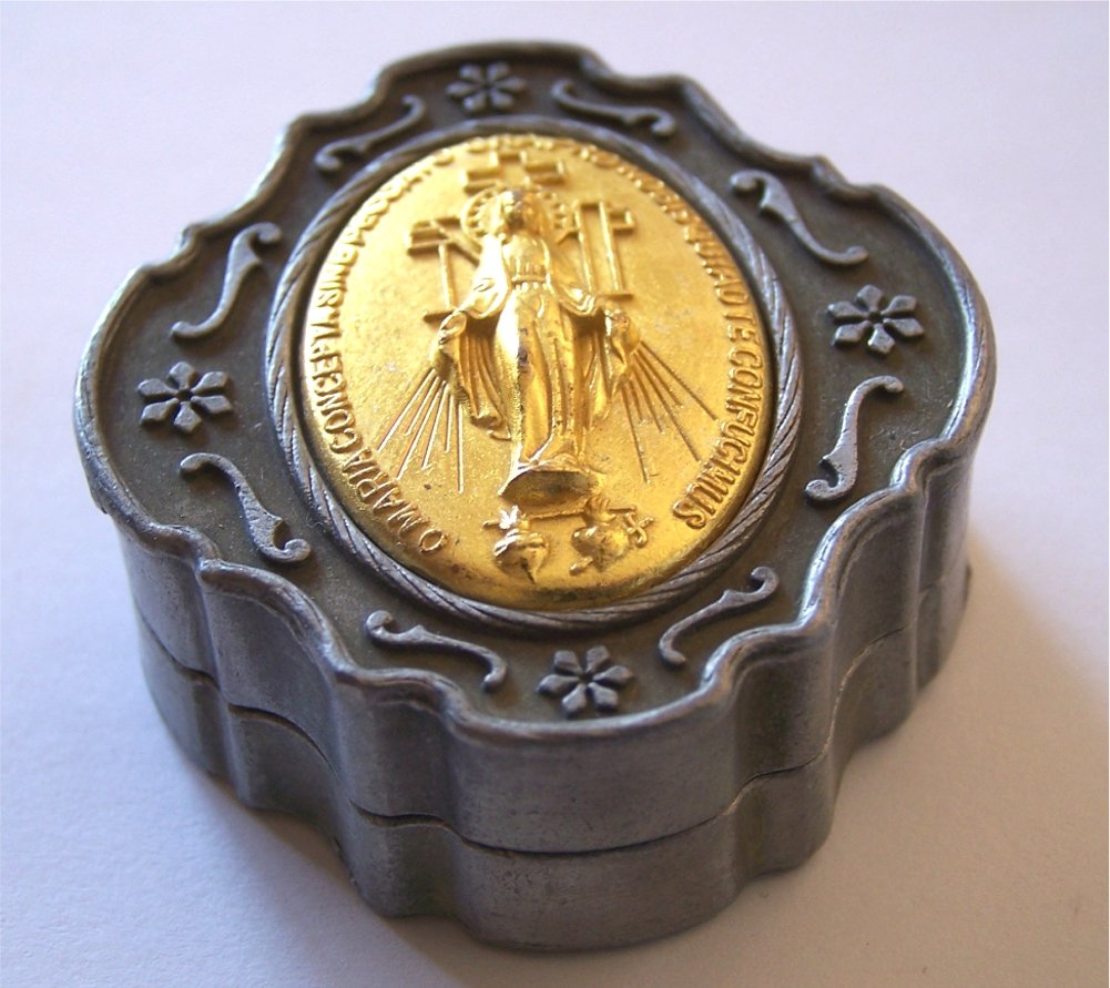 Silver tone beads Rosary with special Pewter Rosary box (3mm beads - 16 inche...、mySite、topwebapps