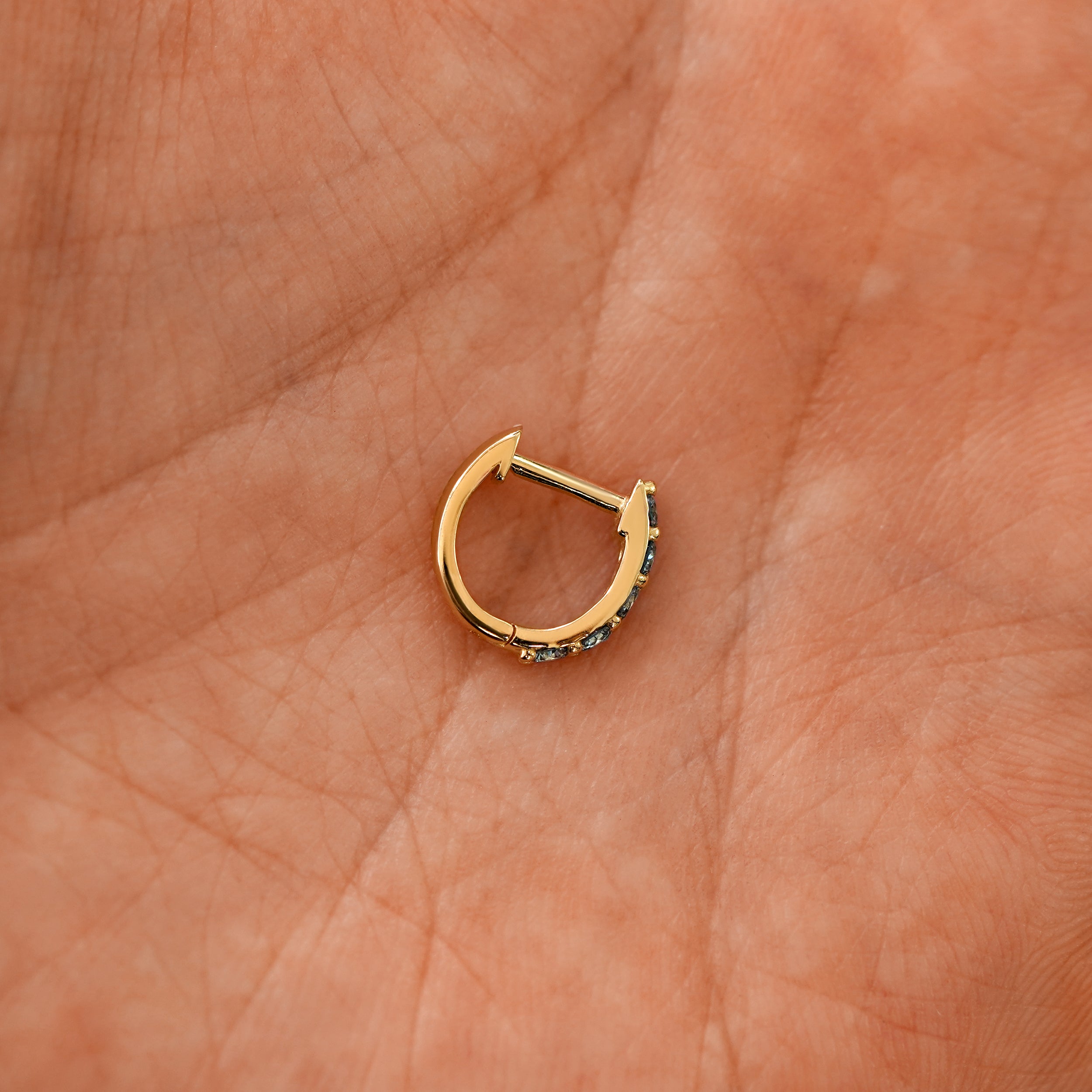 Blue Sapphire Huggie Hoop、mySite、hinf8tx79