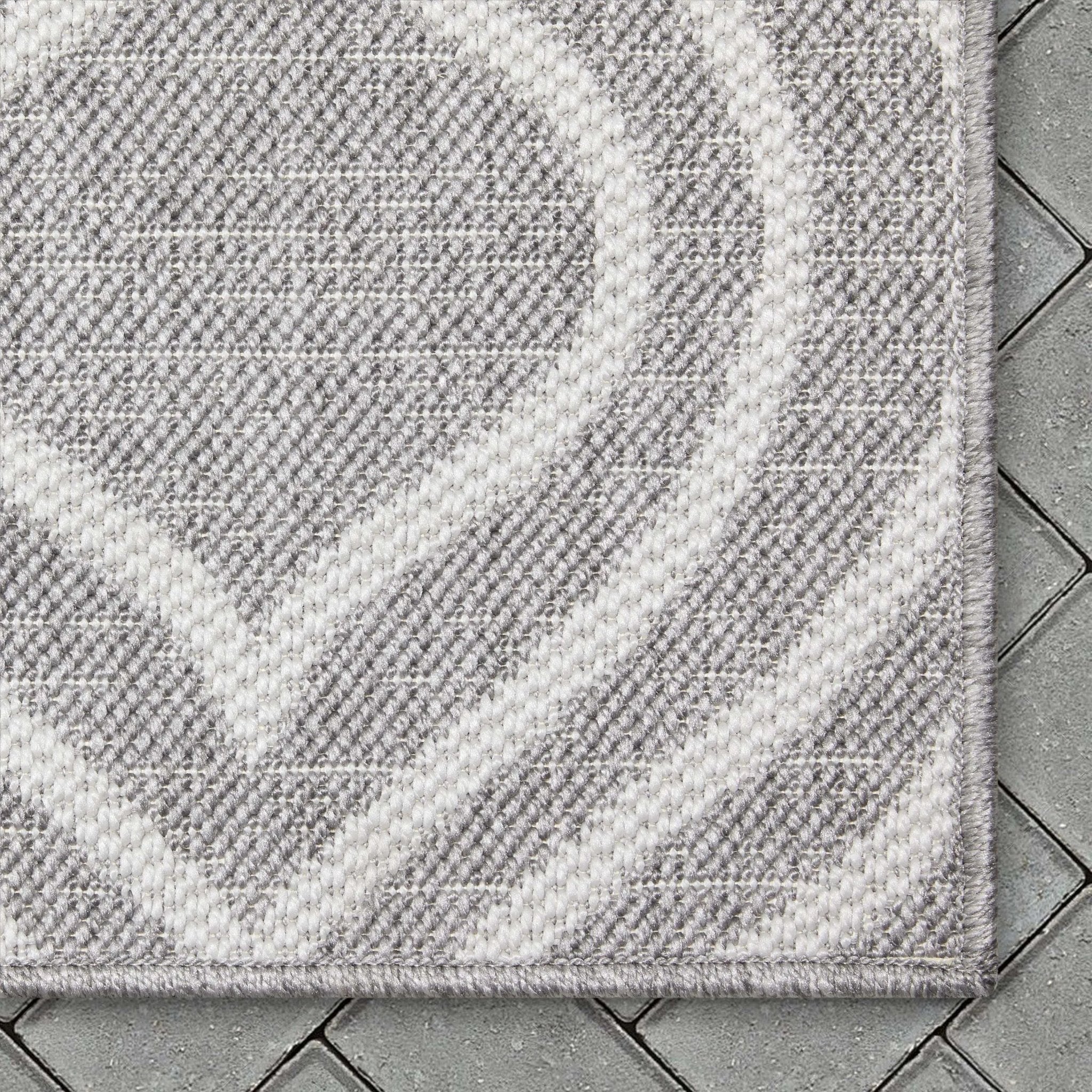 Ludo Lattice Trellis Indoor/Outdoor Grey Textured Rug、mySite、gigharbornorthrealestate
