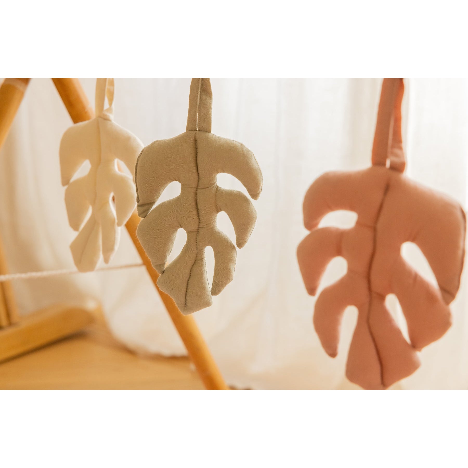 Monstera Set of 3 Rattle Toy Hangers、mySite、gigharbornorthrealestate