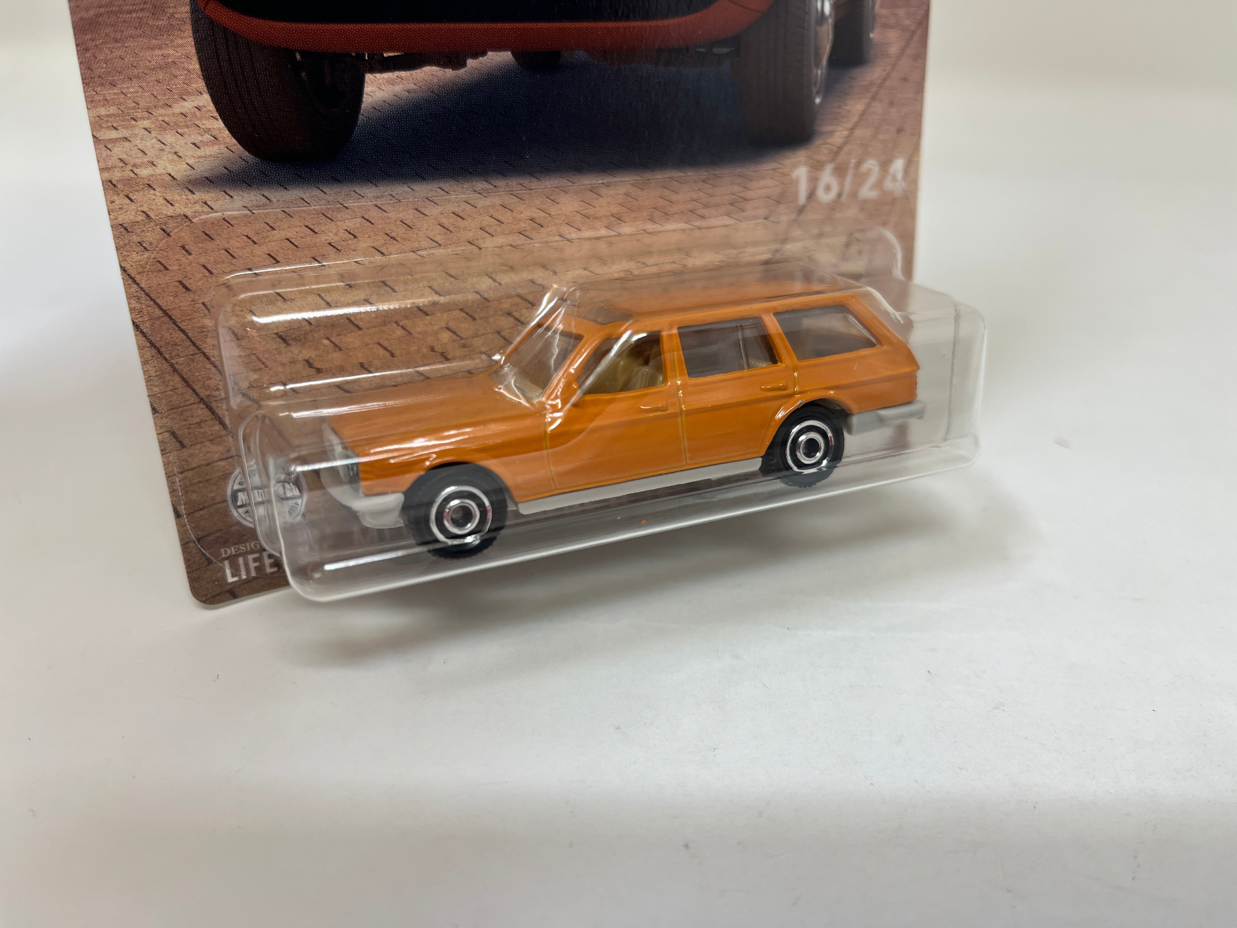 Mercedes-Benz W123 Wagon * 2024 Matchbox EUROPEAN Series Case C、mySite、hgirdovlk