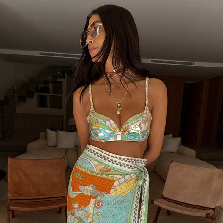 Isla Bikini Top、mySite、solidvoid