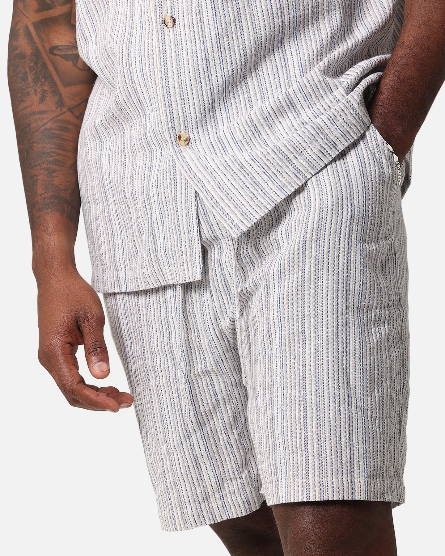 {product_title} - {shop_name}