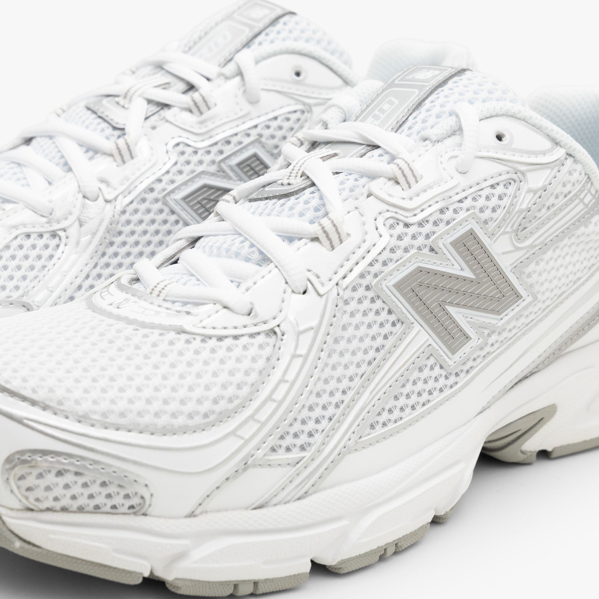  New Balance U740 / White / Silver Metallic、mySite、merchandisen