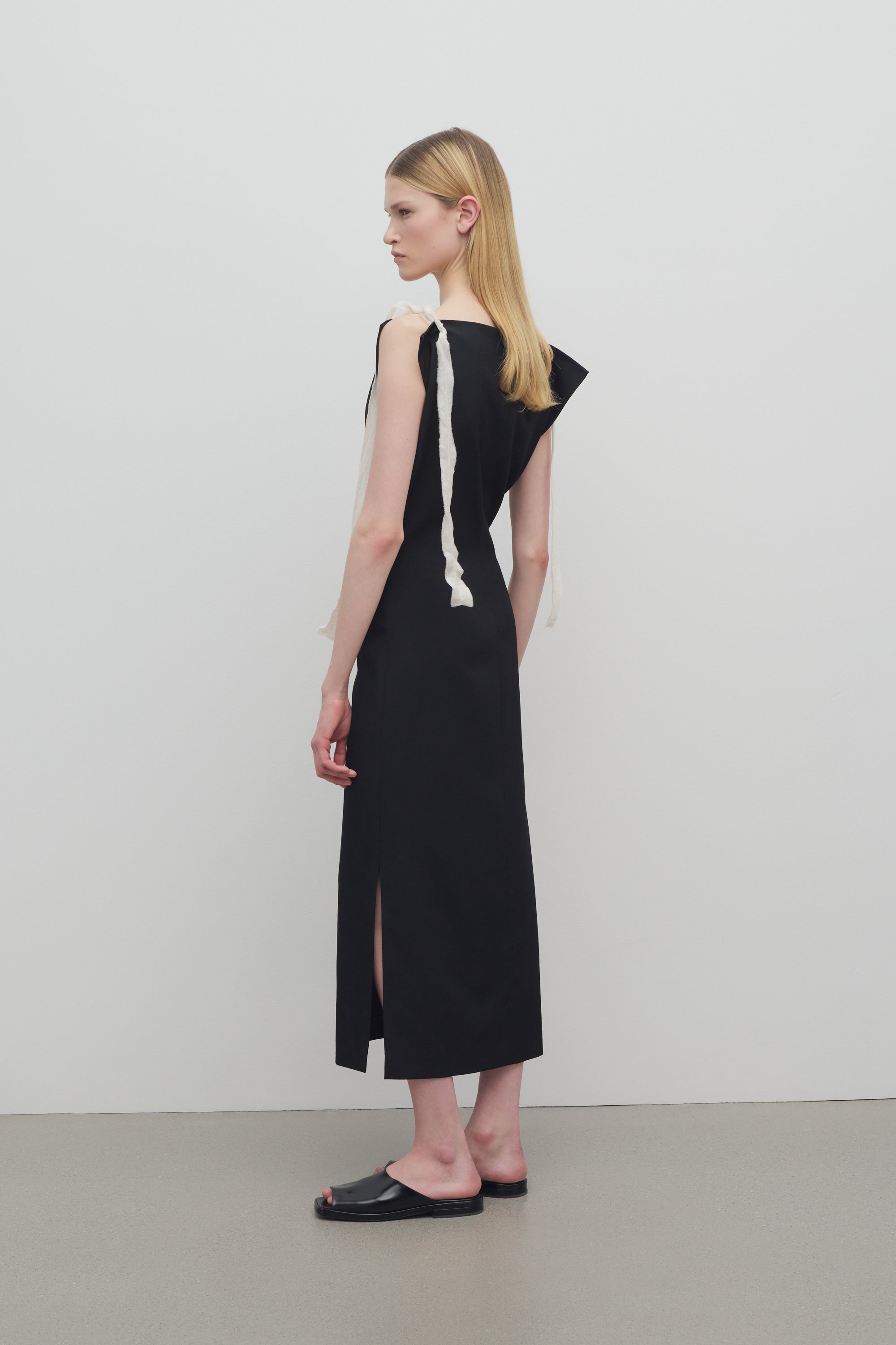 Giuliessa Dress in Virgin Wool、mySite、aoinhome