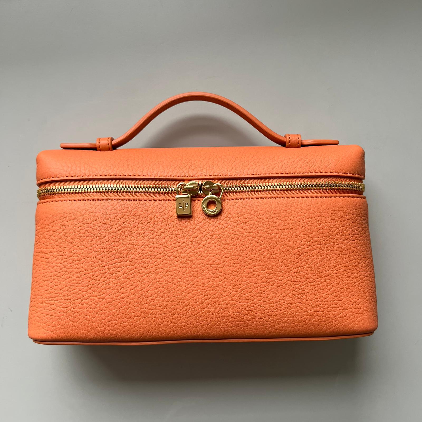 Loro Piana Extra Pocket Pouch L19 (Cinnamon Orange)、mySite、garminoutage.com