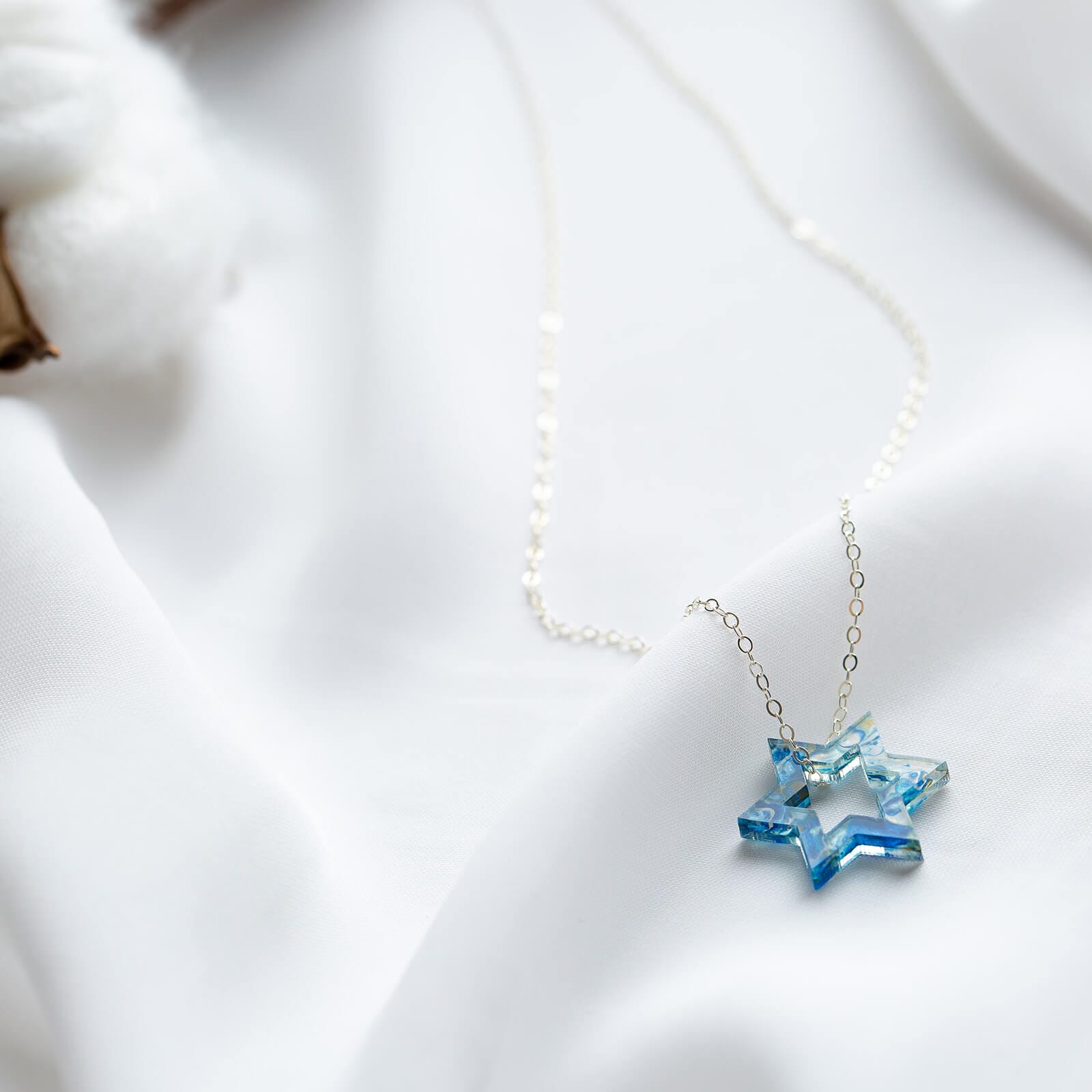 Petite Floating Magen Necklace - Blue Marble、mySite、topwebapps