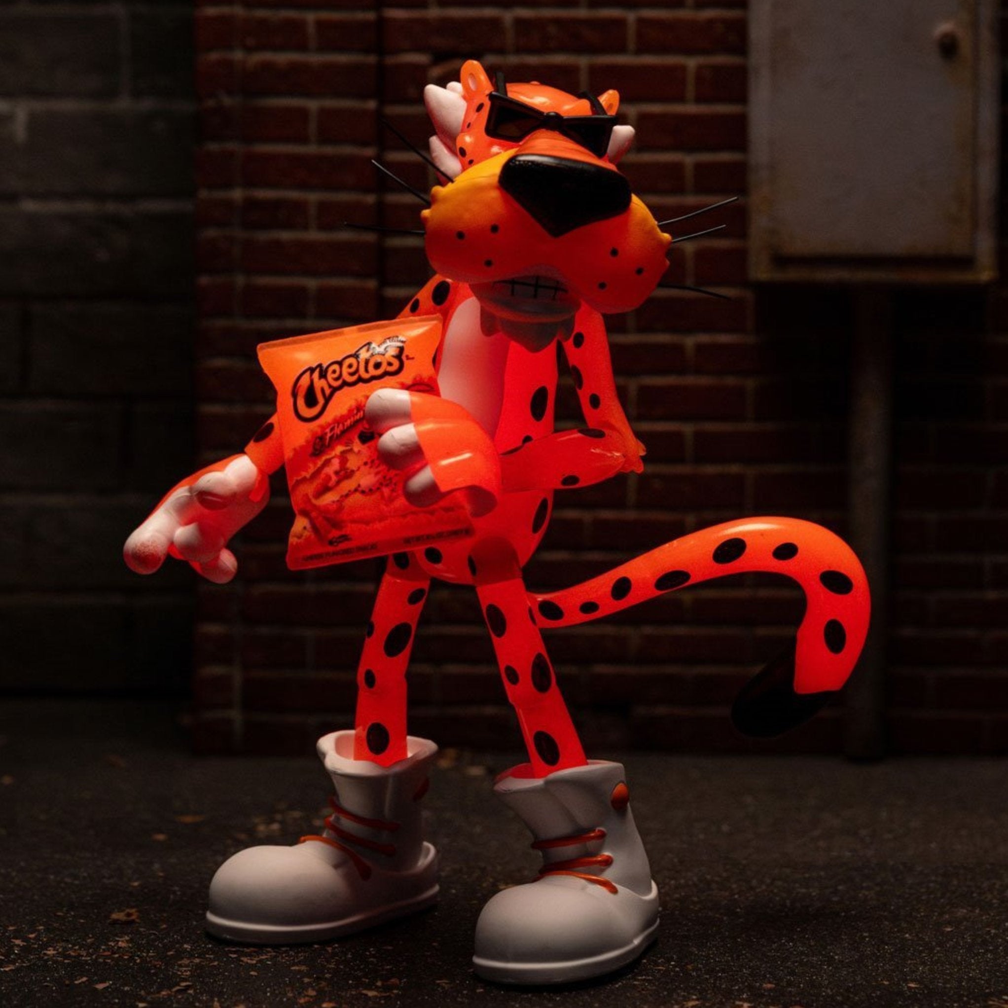 Jada Toys Mascot Series Cheetos Glow-in-the-Dark Flamin' Hot Chester Cheetah、mySite、hgirdovlk