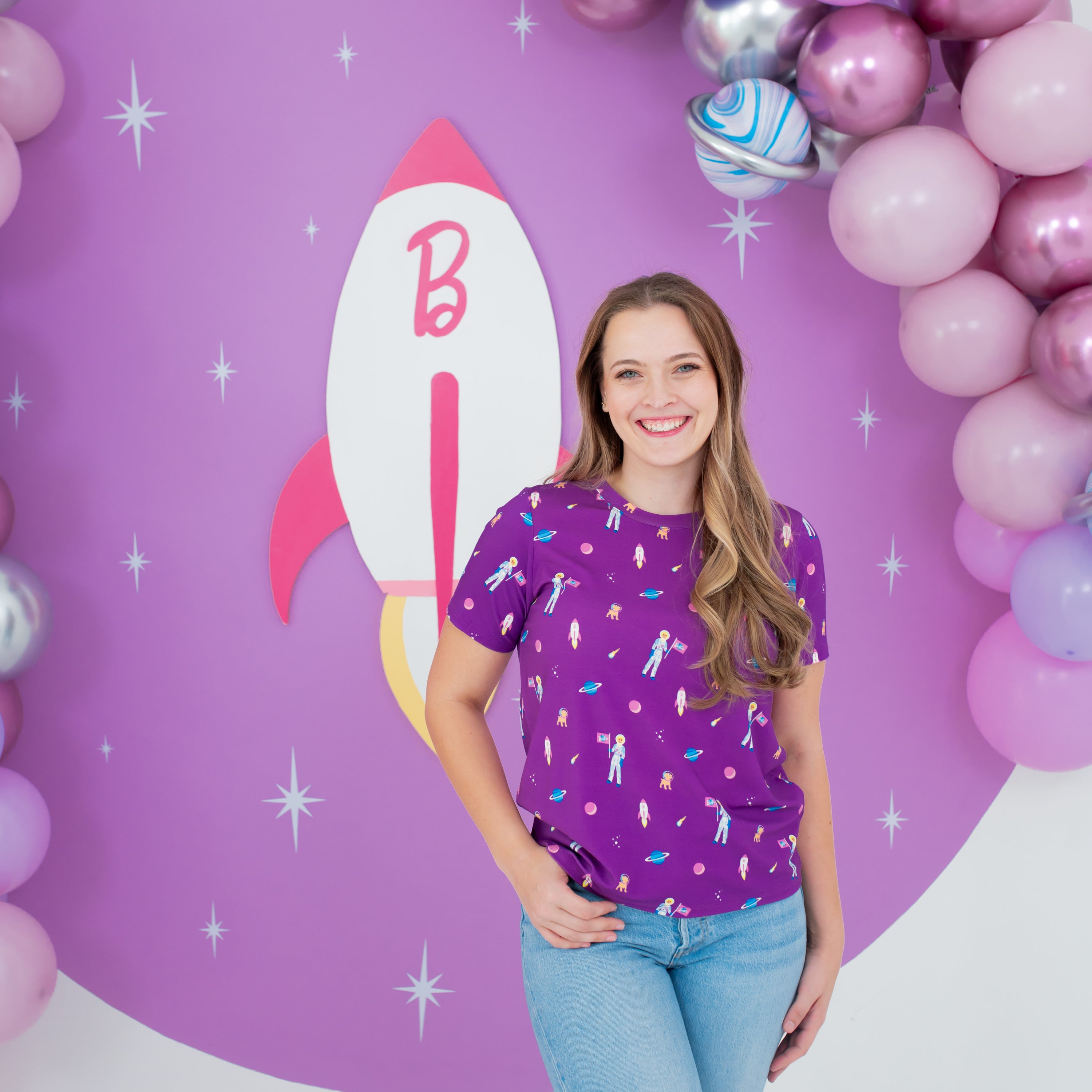  Women's Crew Neck Tee in Barbie™ Astronaut、mySite、layawaytickets