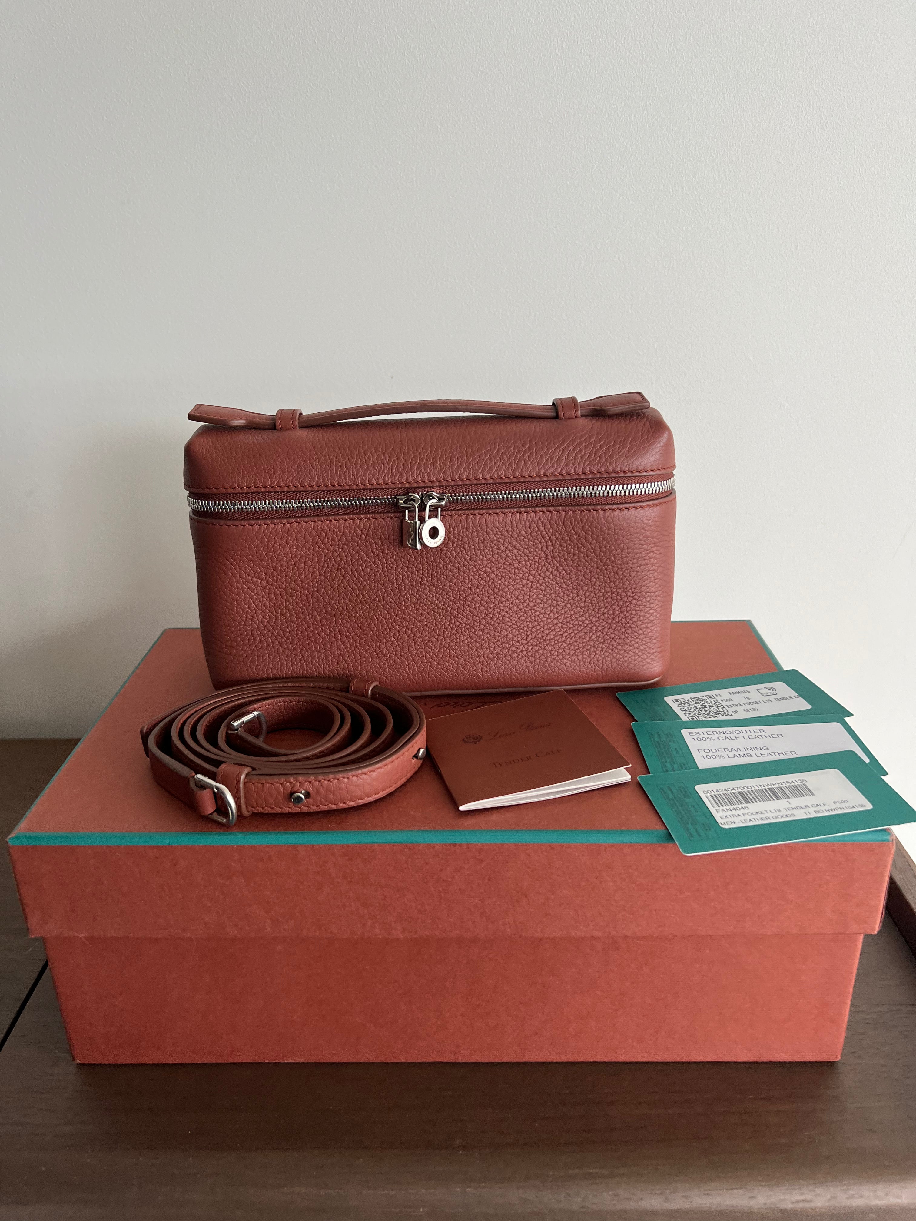 Loro Piana Extra Pocket Pouch L19 (Kummel)、mySite、garminoutage.com