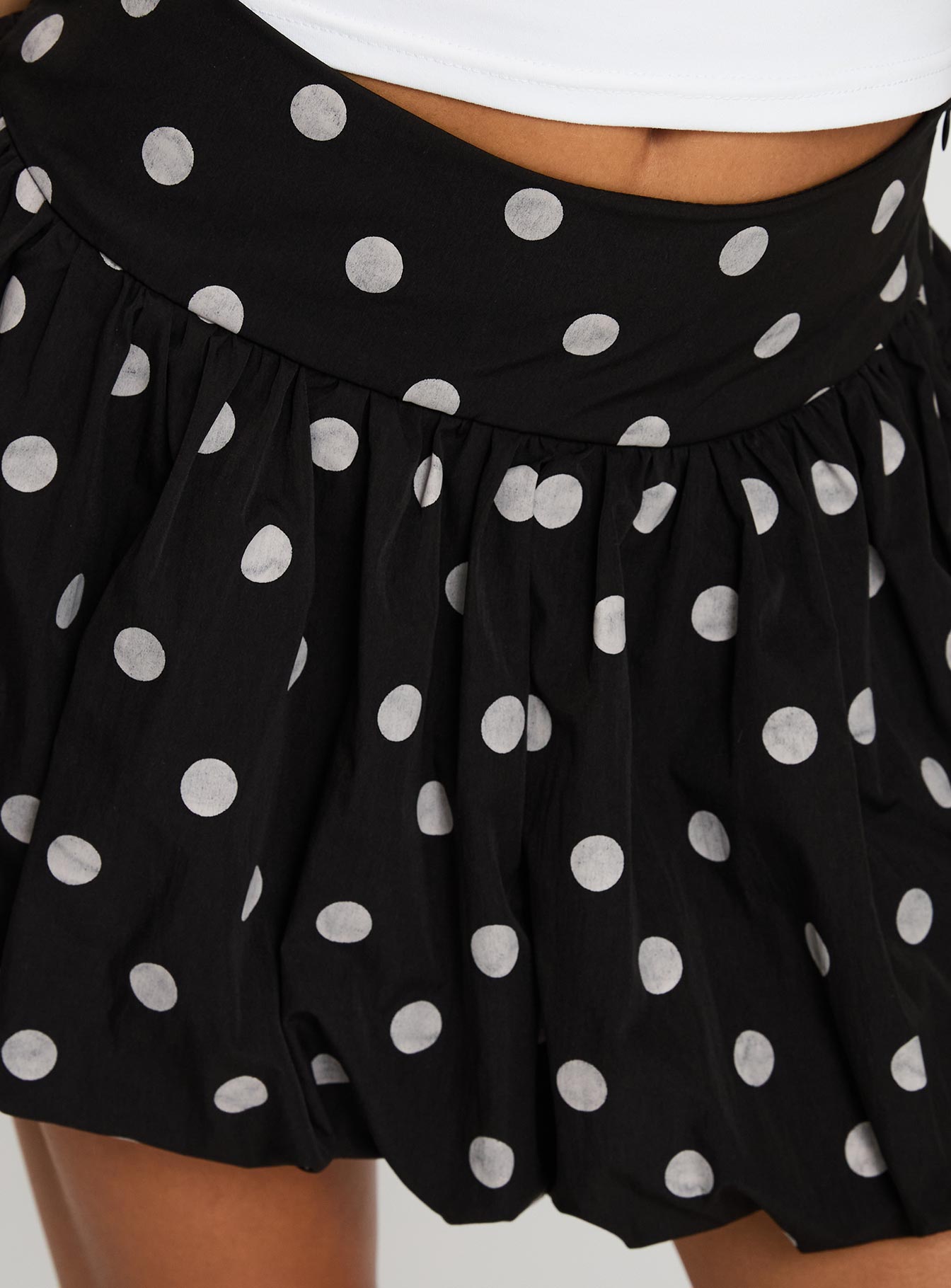 Quintessa Bubble Hem Mini Skirt Black / White、mySite、solidvoid