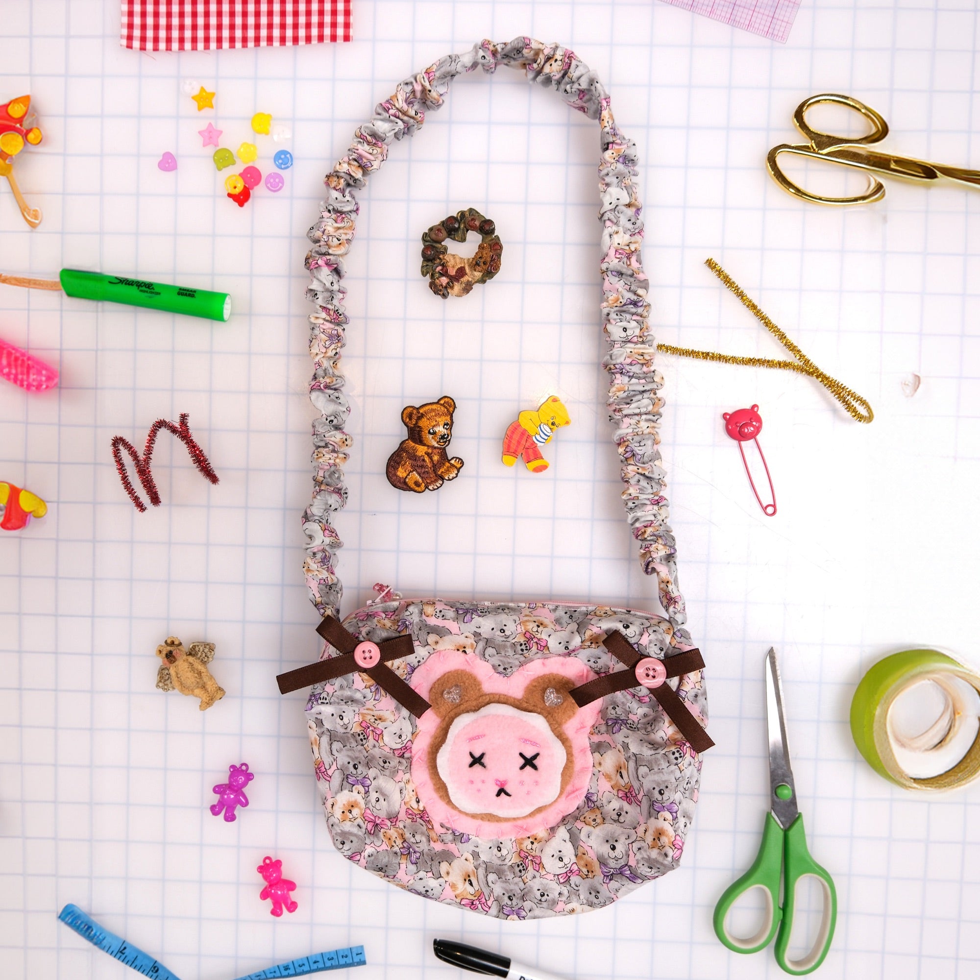 {product_title} - {shop_name}