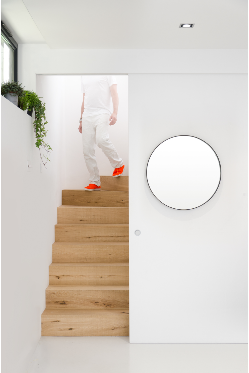 Oak Wooden Round Wall Mirror | Wireworks Glance 660、mySite、neckold