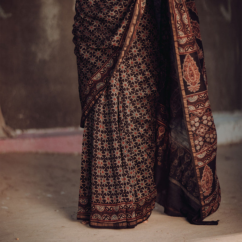 Handblocked Mul Cotton Ajrakh Printed Saree | Black、mySite、camillekostekn