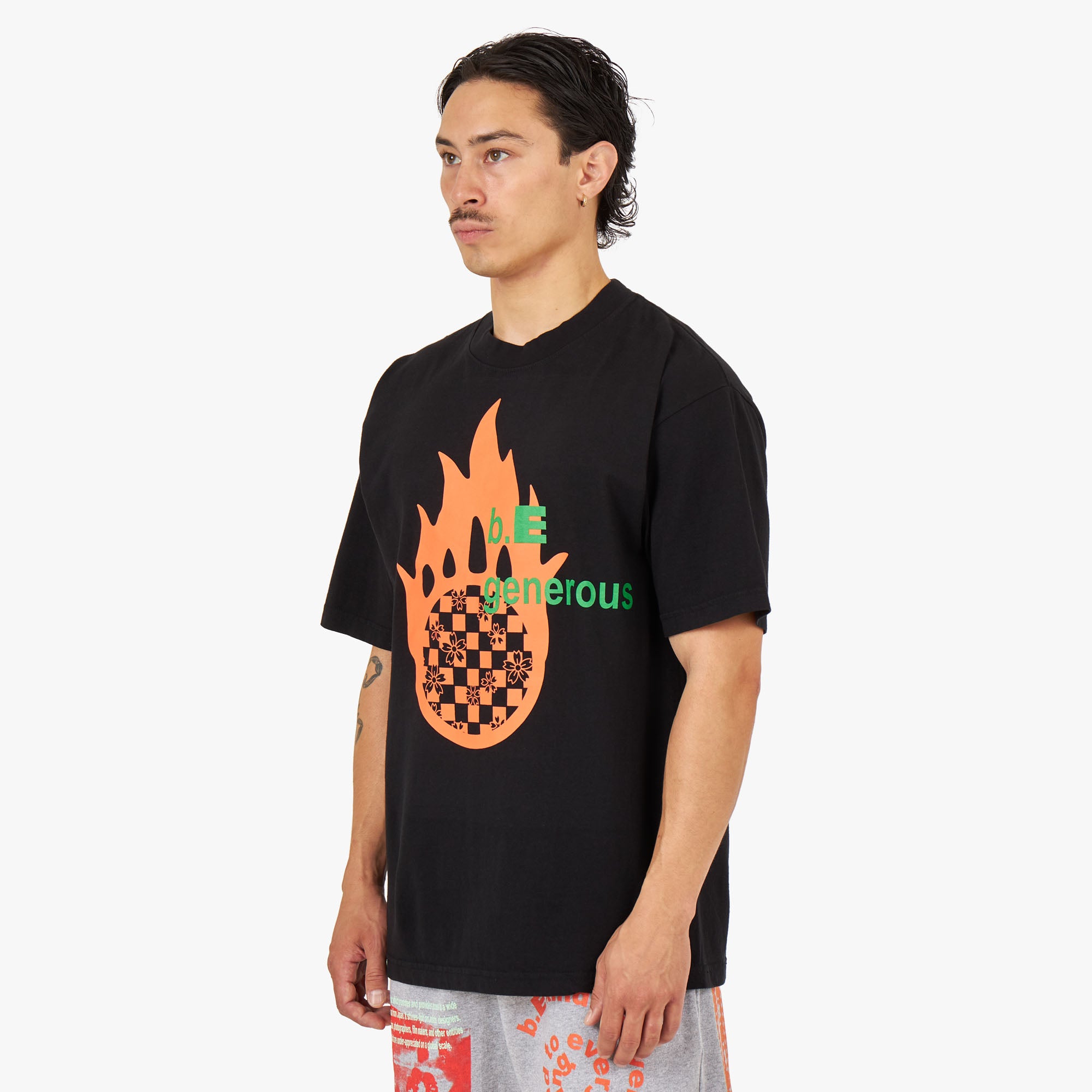  b.Eautiful b.E Generous T-shirt / Black、mySite、merchandisen