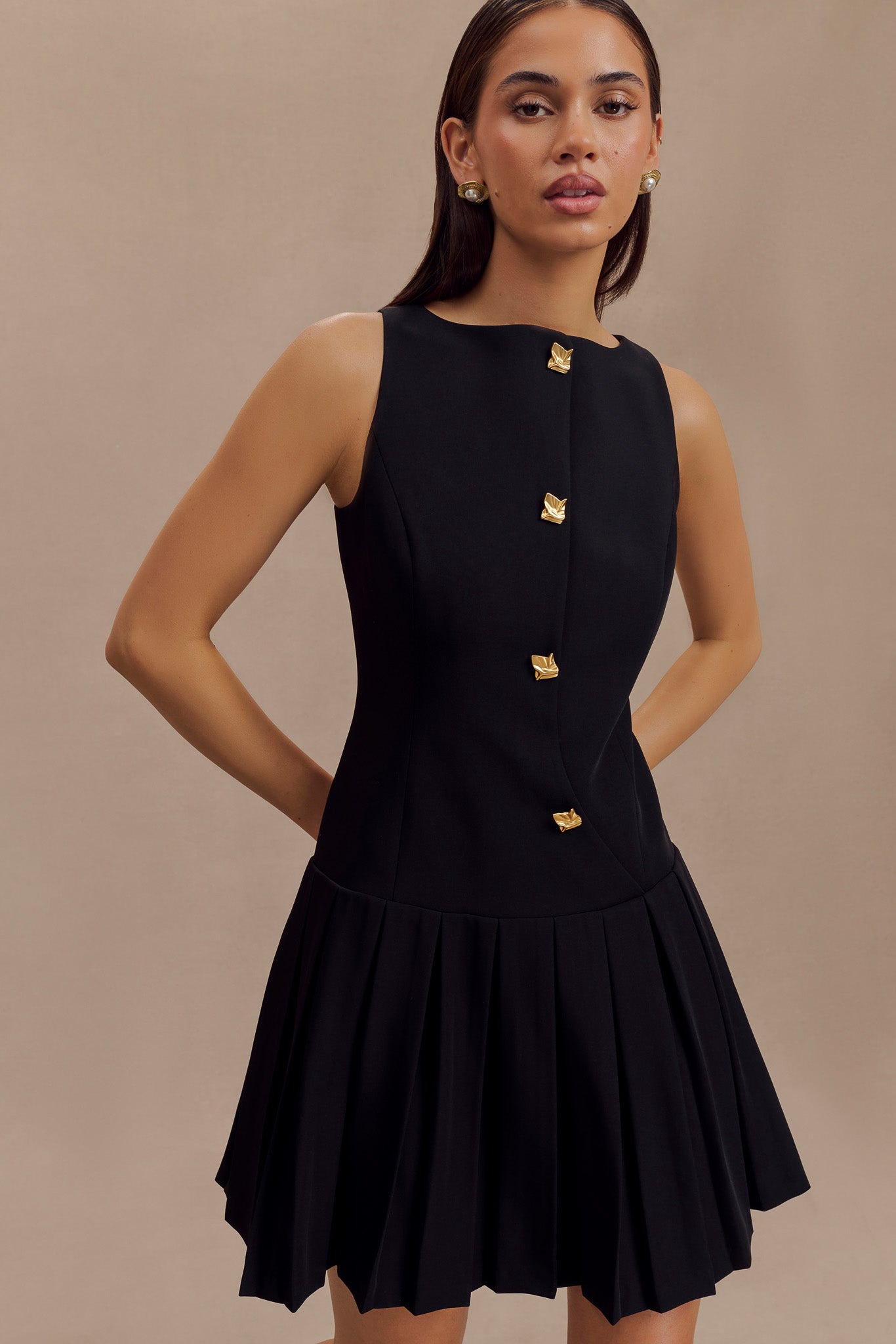 Mackenzie Sleeveless Pleated Mini Dress - Black、mySite、solidvoid