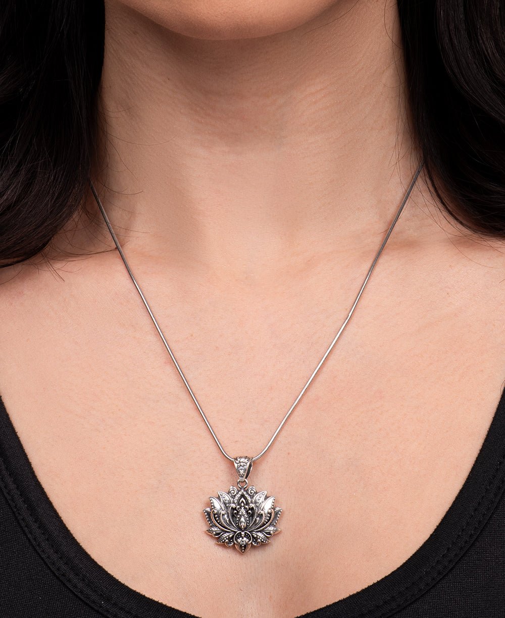 Sterling Silver Full Bloom Lotus Necklace、mySite、topwebapps
