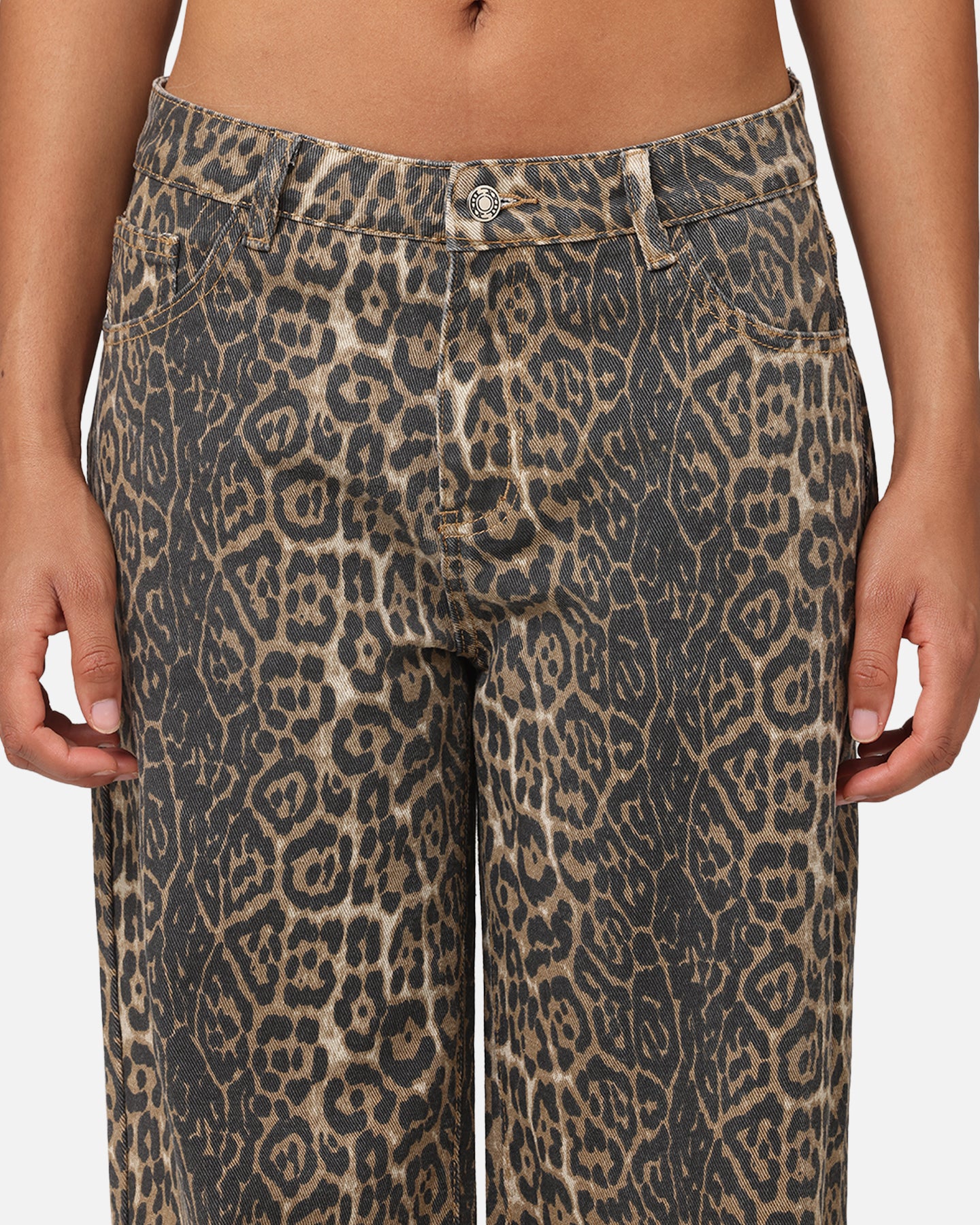 {product_title} - {shop_name}