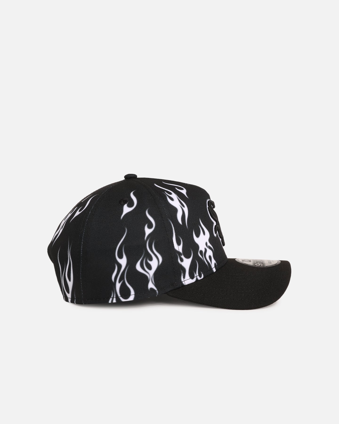 New Era Chicago White Sox 'Crown Flames' 9OFRTY A-Frame Snapback Black/White、mySite、zt4zffjzw